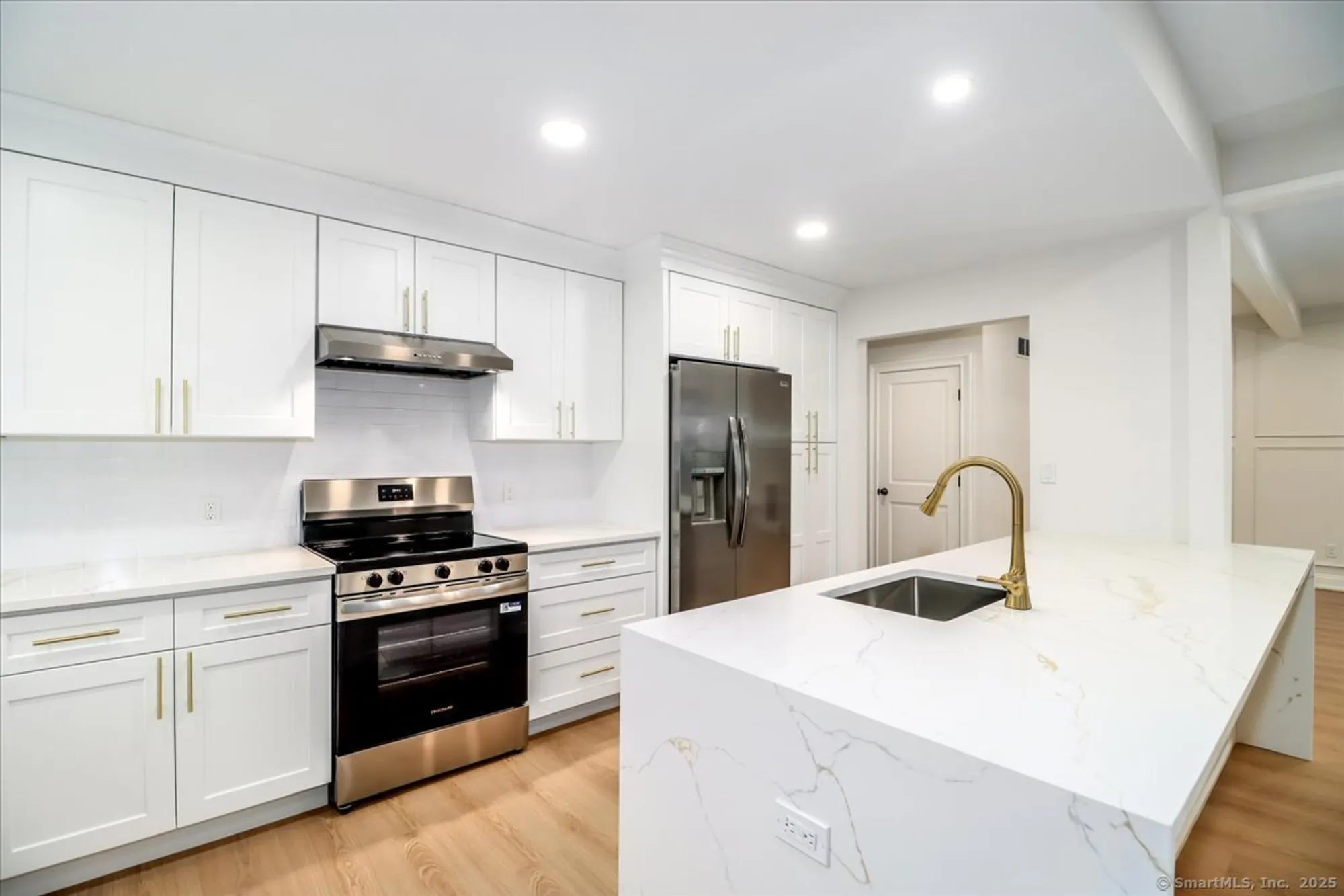 Property Slideshow image 2 of 27 | 929 heritage vlg b, Southbury, CT, 06488