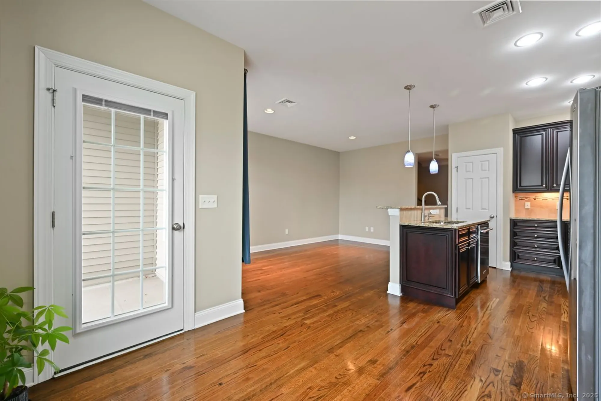 Property Slideshow image 13 of 40 | 47 warrington round # 47, Danbury, CT, 06810