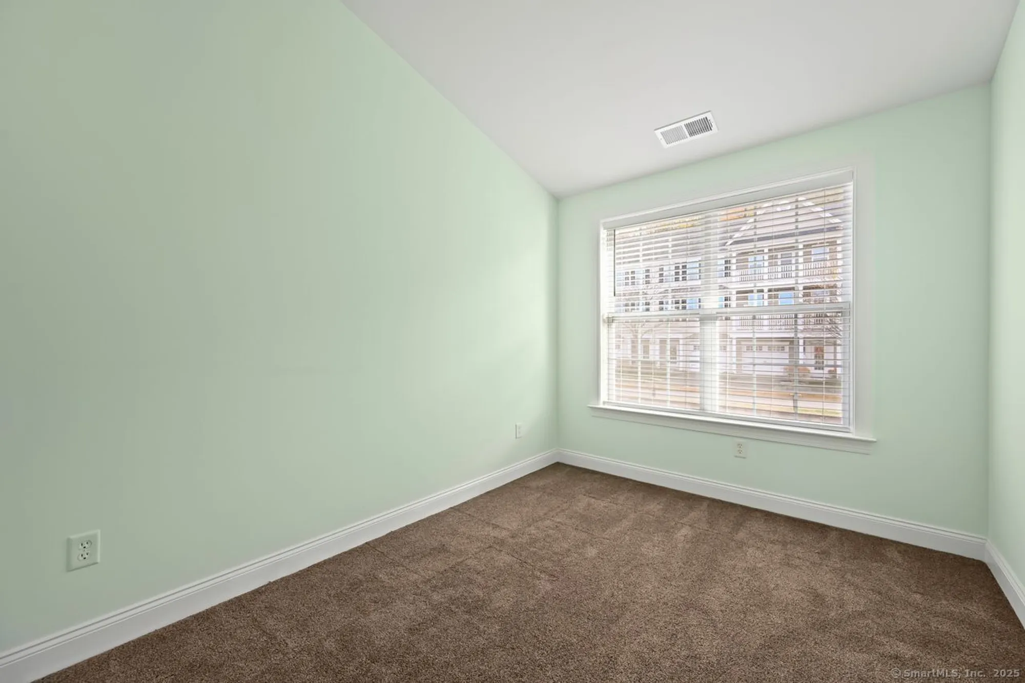 Property Slideshow image 23 of 40 | 47 warrington round # 47, Danbury, CT, 06810