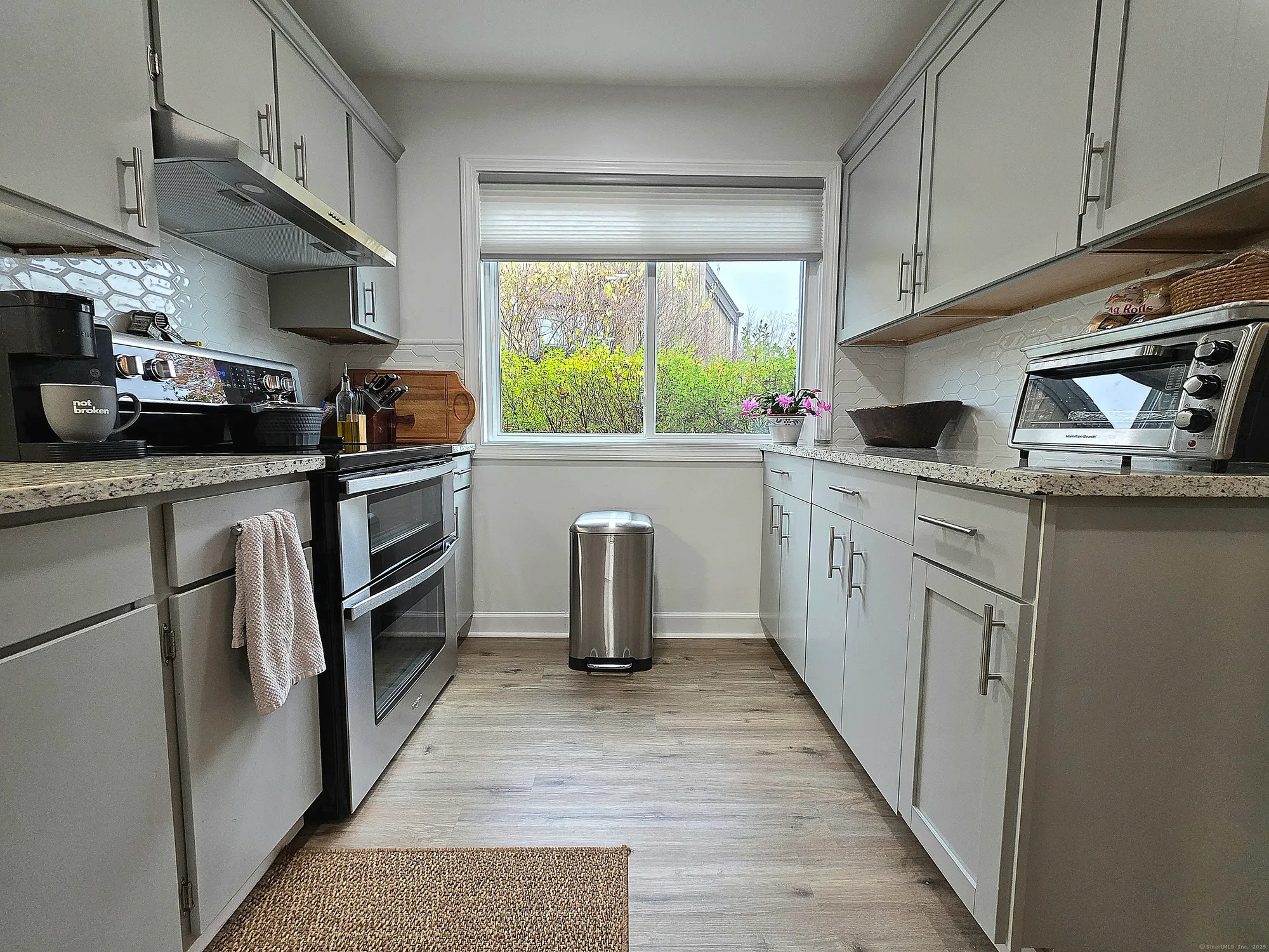 Property Slideshow image 5 of 40 | 60 heritage vlg b, Southbury, CT, 06488