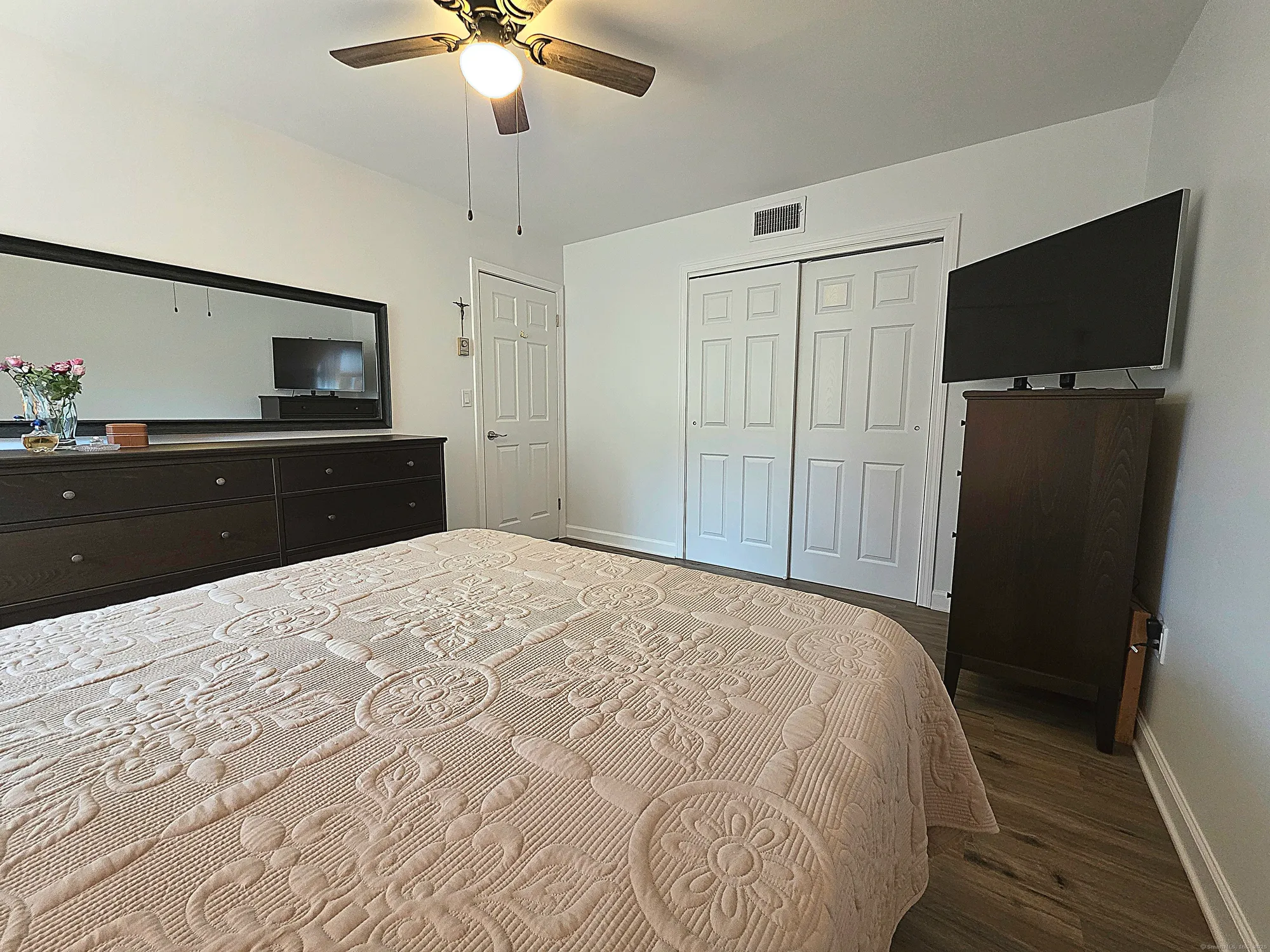 Property Slideshow image 32 of 40 | 60 heritage vlg b, Southbury, CT, 06488