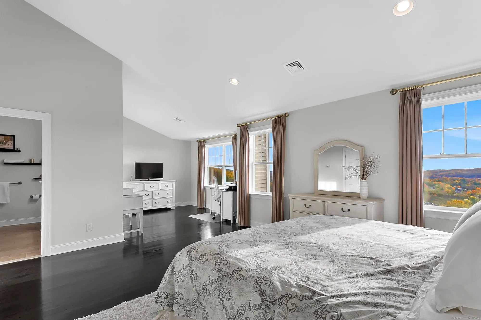 Property Slideshow image 19 of 36 | 17 briar ridge dr # 17, Bethel, CT, 06801