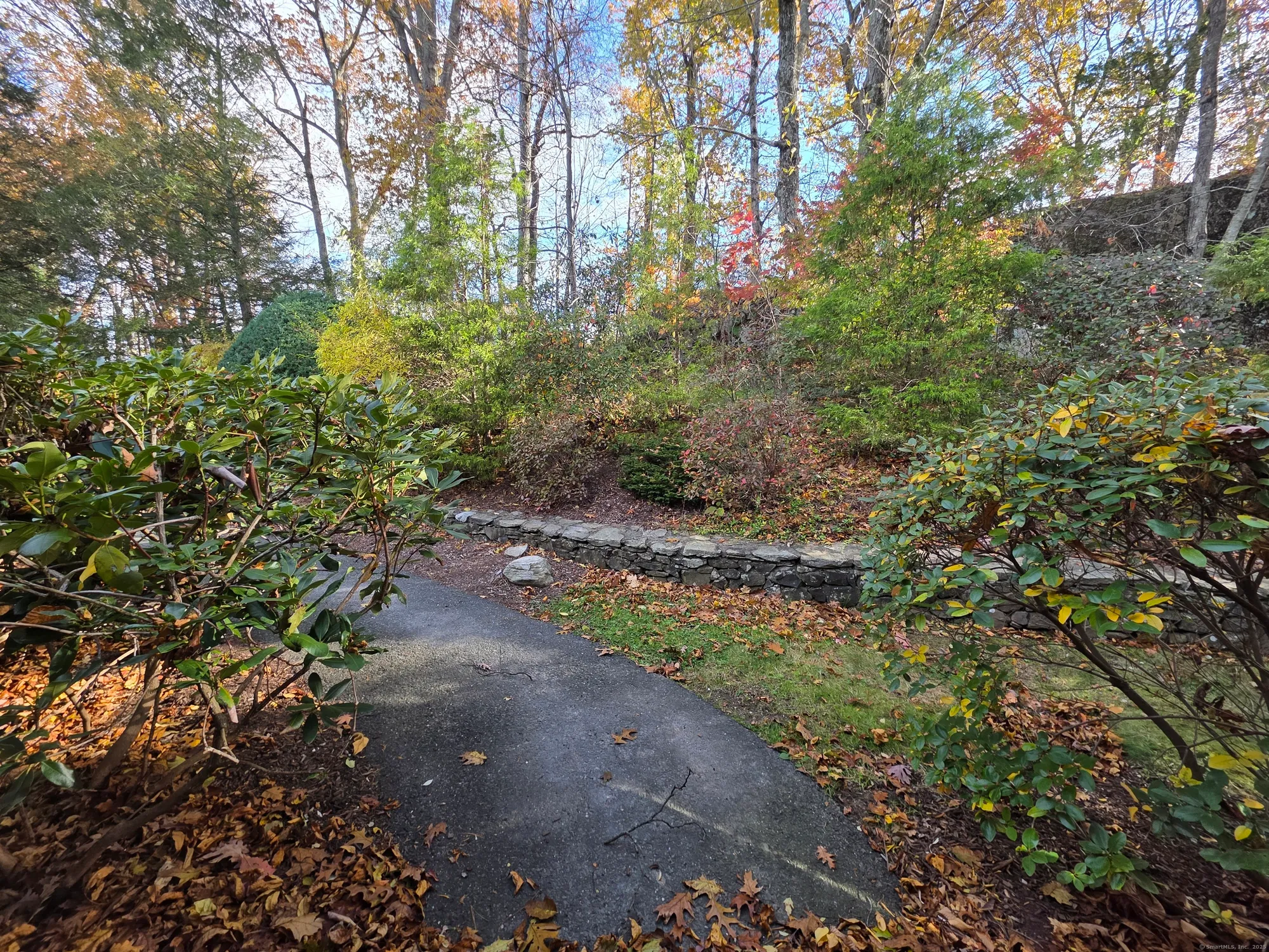 Property Slideshow image 32 of 35 | 876 heritage vlg a, Southbury, CT, 06488