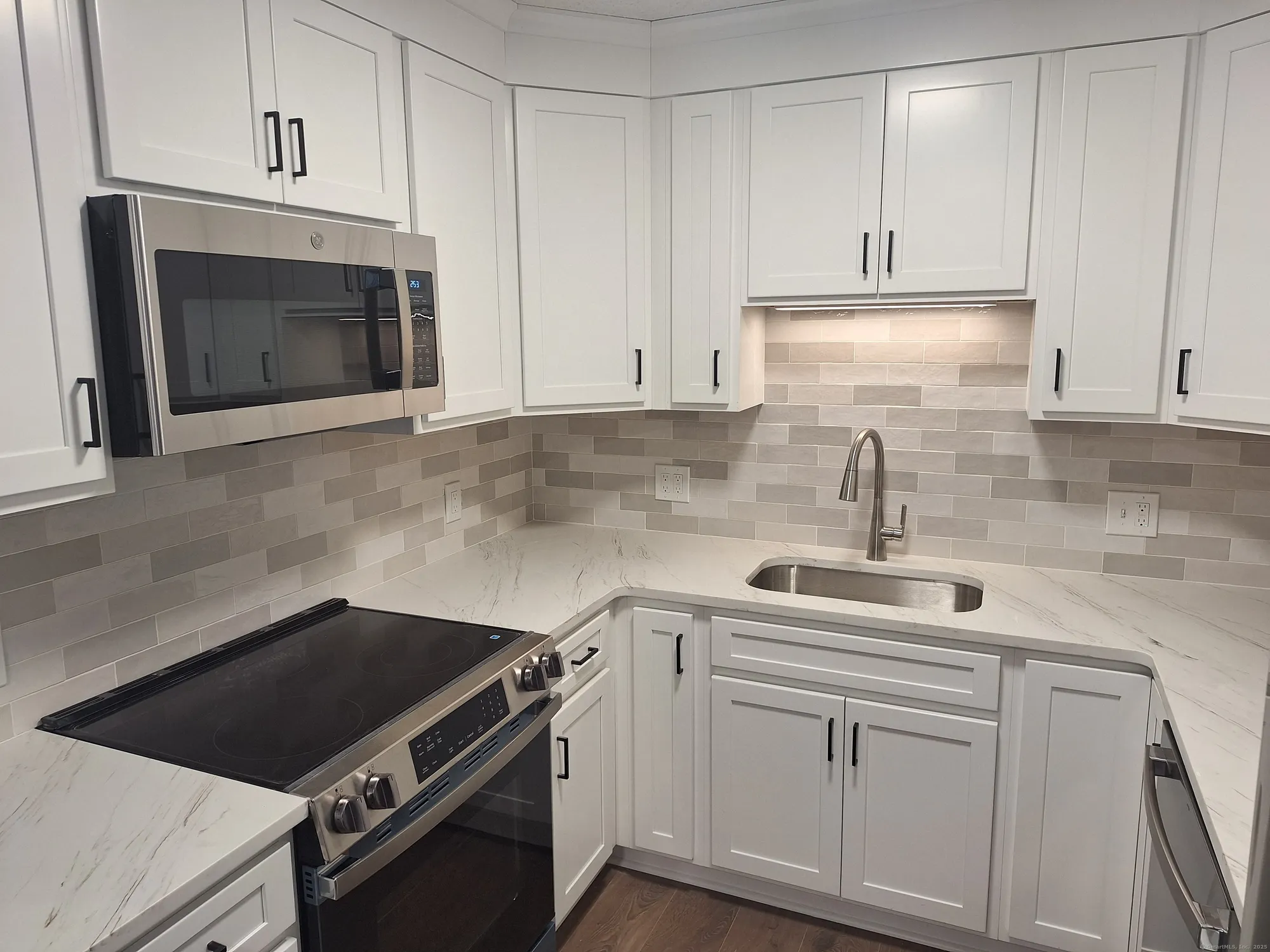 Property Slideshow image 1 of 1 | 761 heritage vlg d, Southbury, CT, 06488