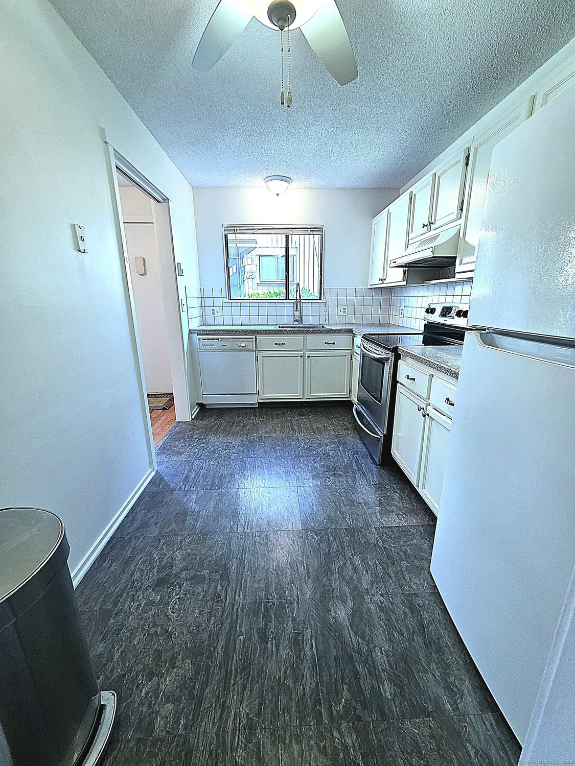 Property Slideshow image 5 of 39 | 563 heritage vlg f, Southbury, CT, 06488