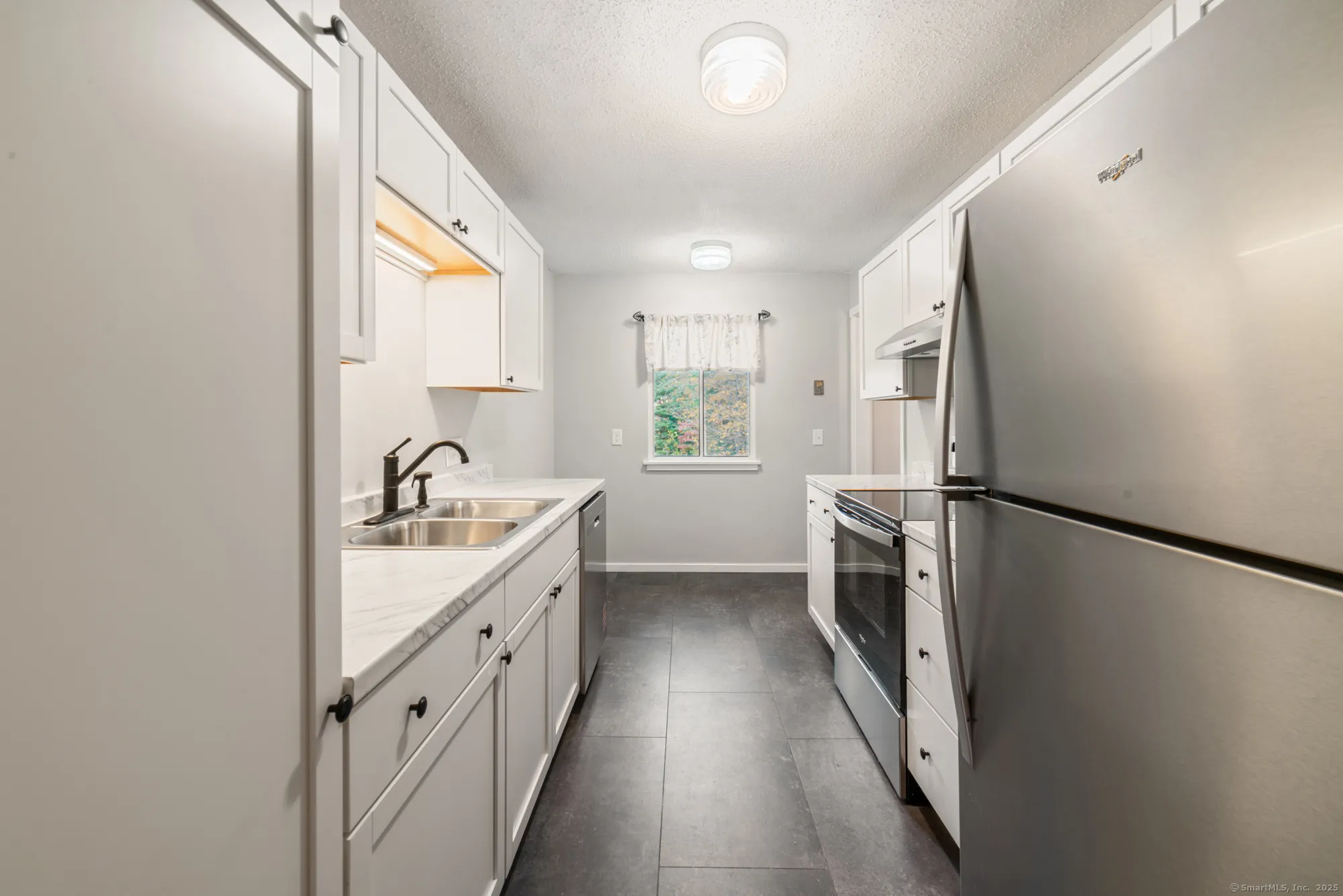 Property Slideshow image 6 of 28 | 73 heritage vlg d, Southbury, CT, 06488