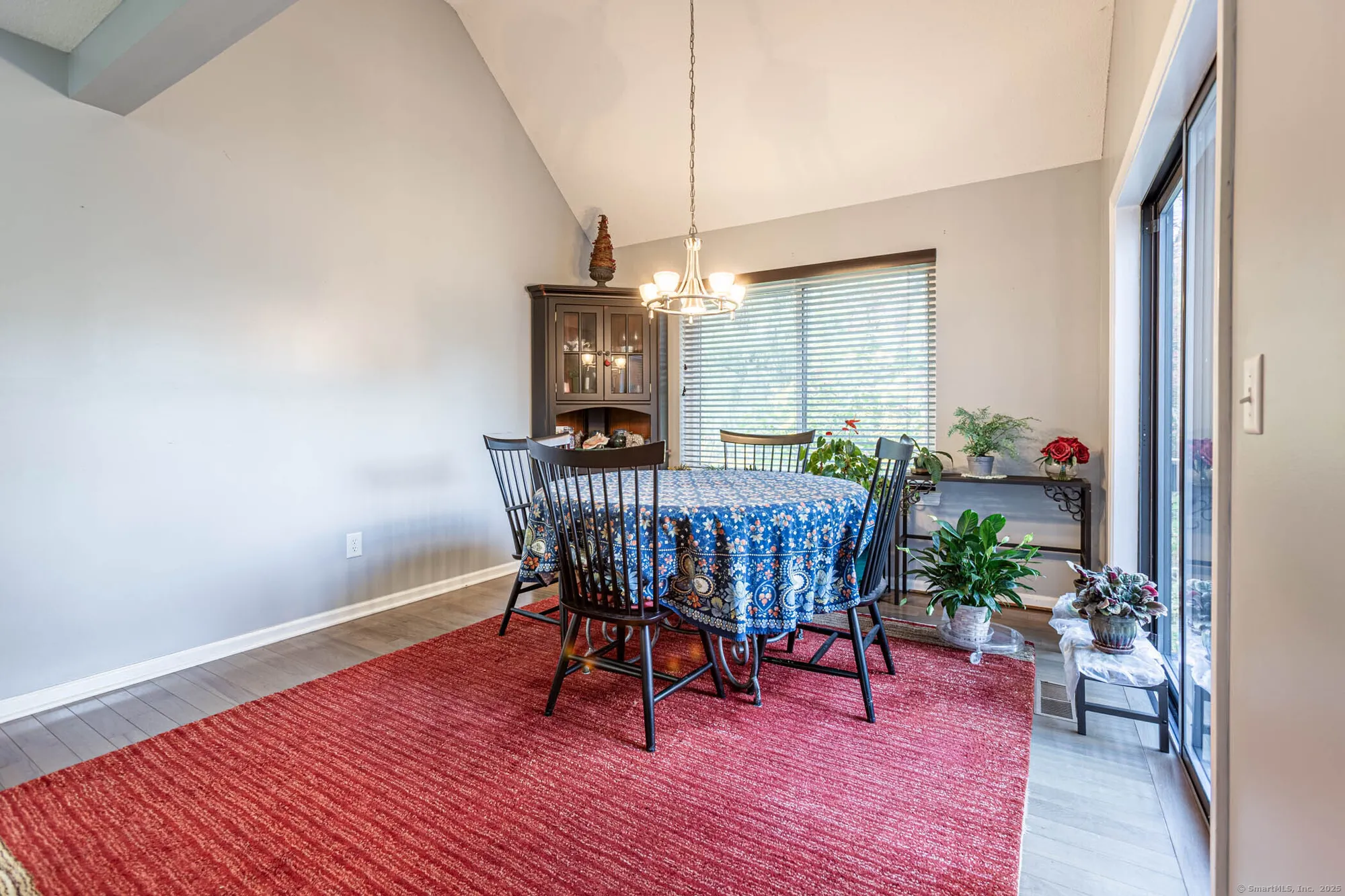 Property Slideshow image 10 of 36 | 76 silo way # 76, Bloomfield, CT, 06002