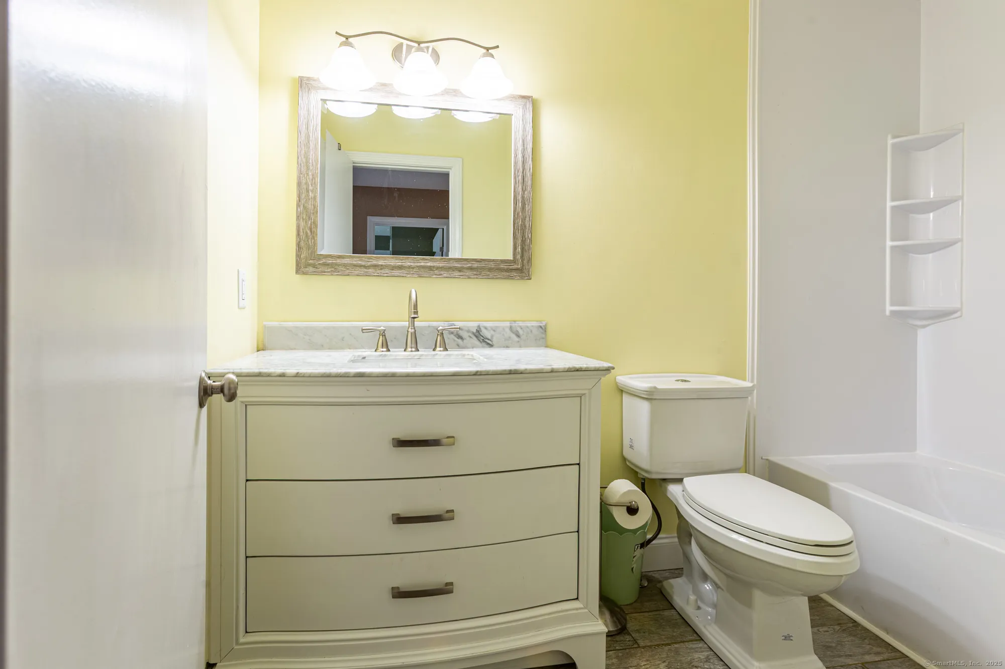 Property Slideshow image 25 of 36 | 76 silo way # 76, Bloomfield, CT, 06002