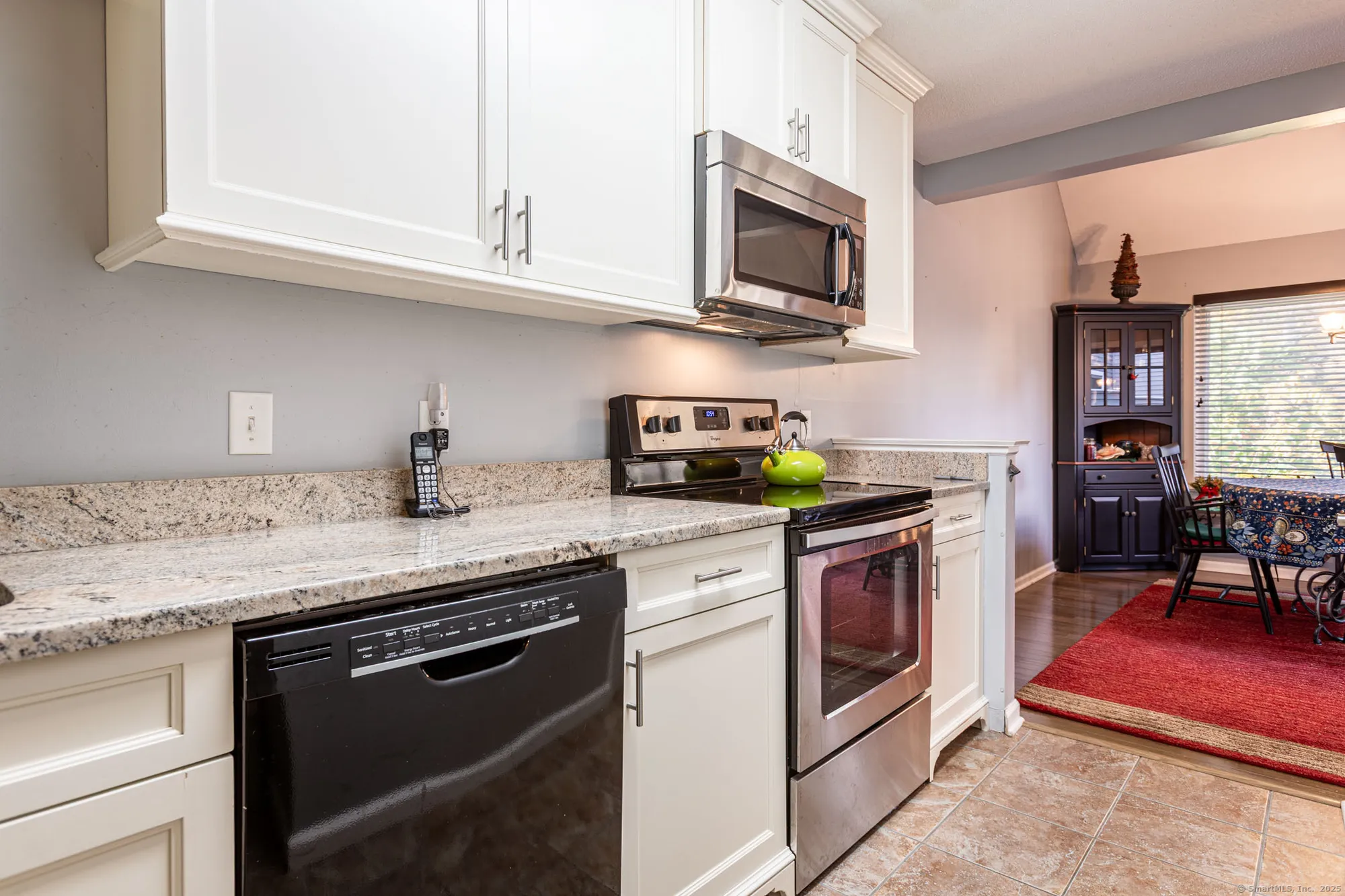 Property Slideshow image 9 of 36 | 76 silo way # 76, Bloomfield, CT, 06002