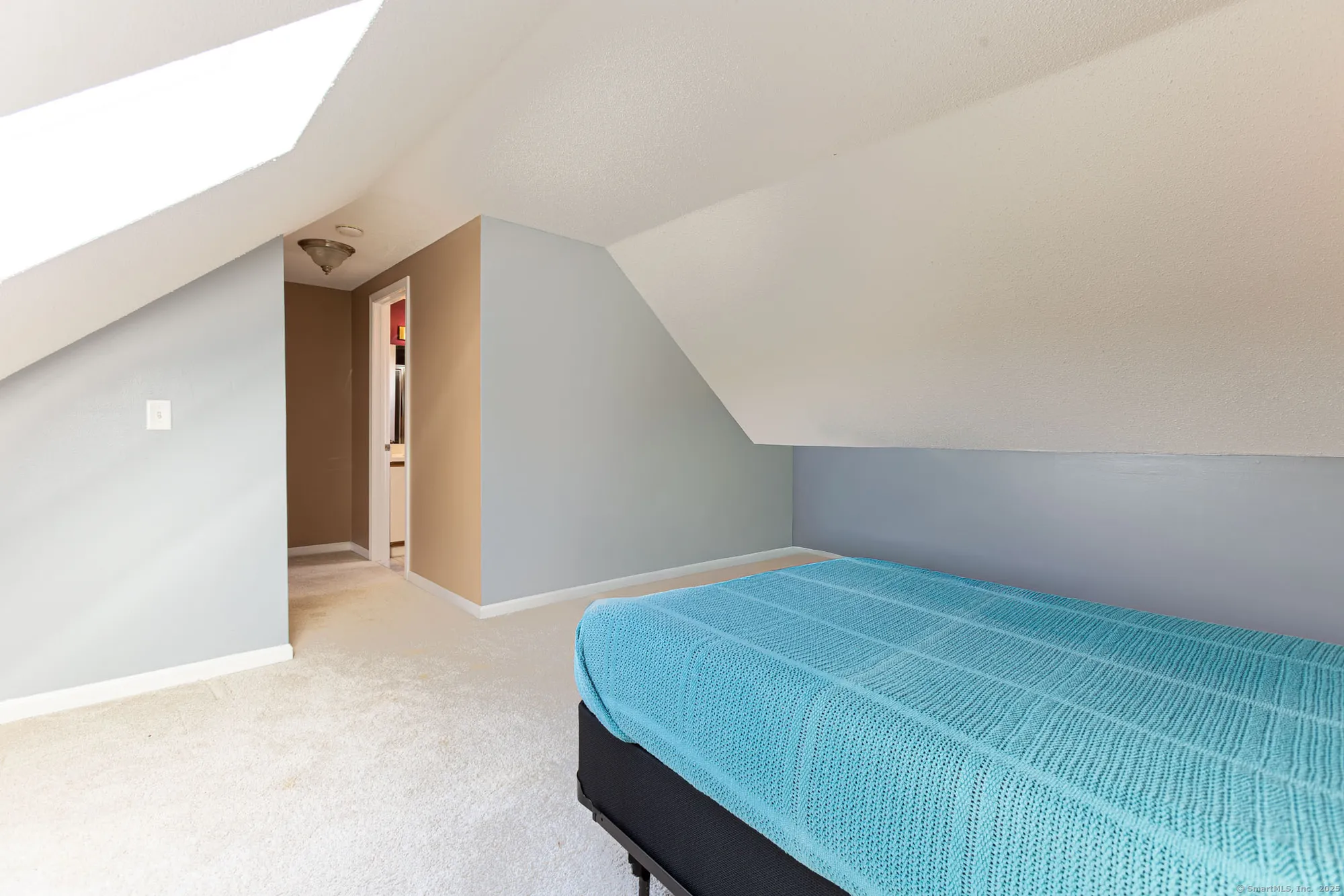 Property Slideshow image 23 of 36 | 76 silo way # 76, Bloomfield, CT, 06002