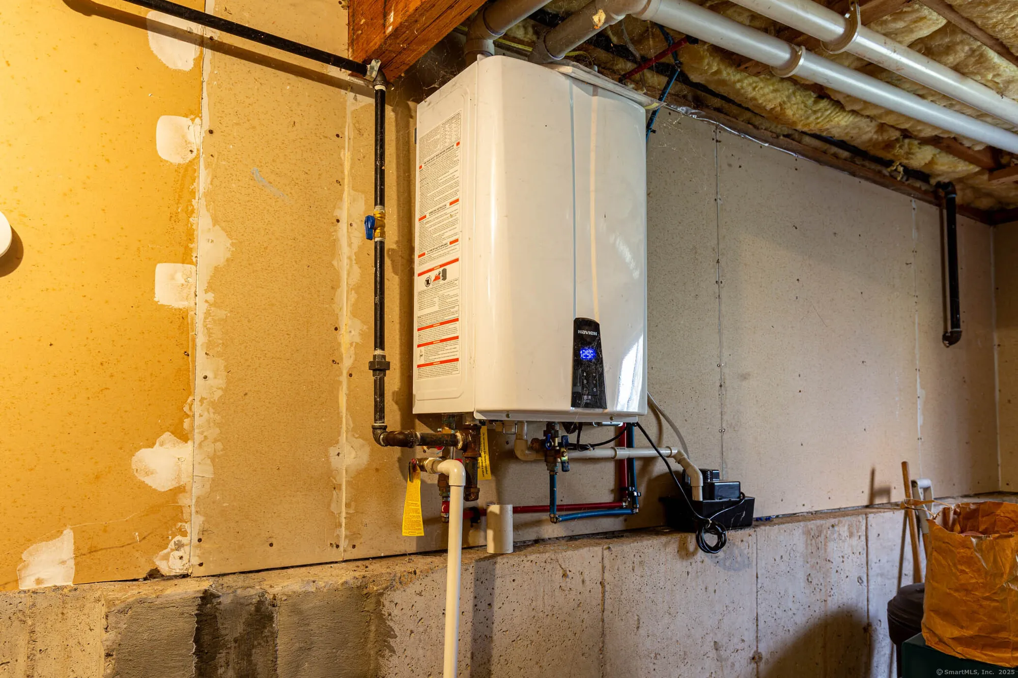 Property Slideshow image 27 of 36 | 76 silo way # 76, Bloomfield, CT, 06002