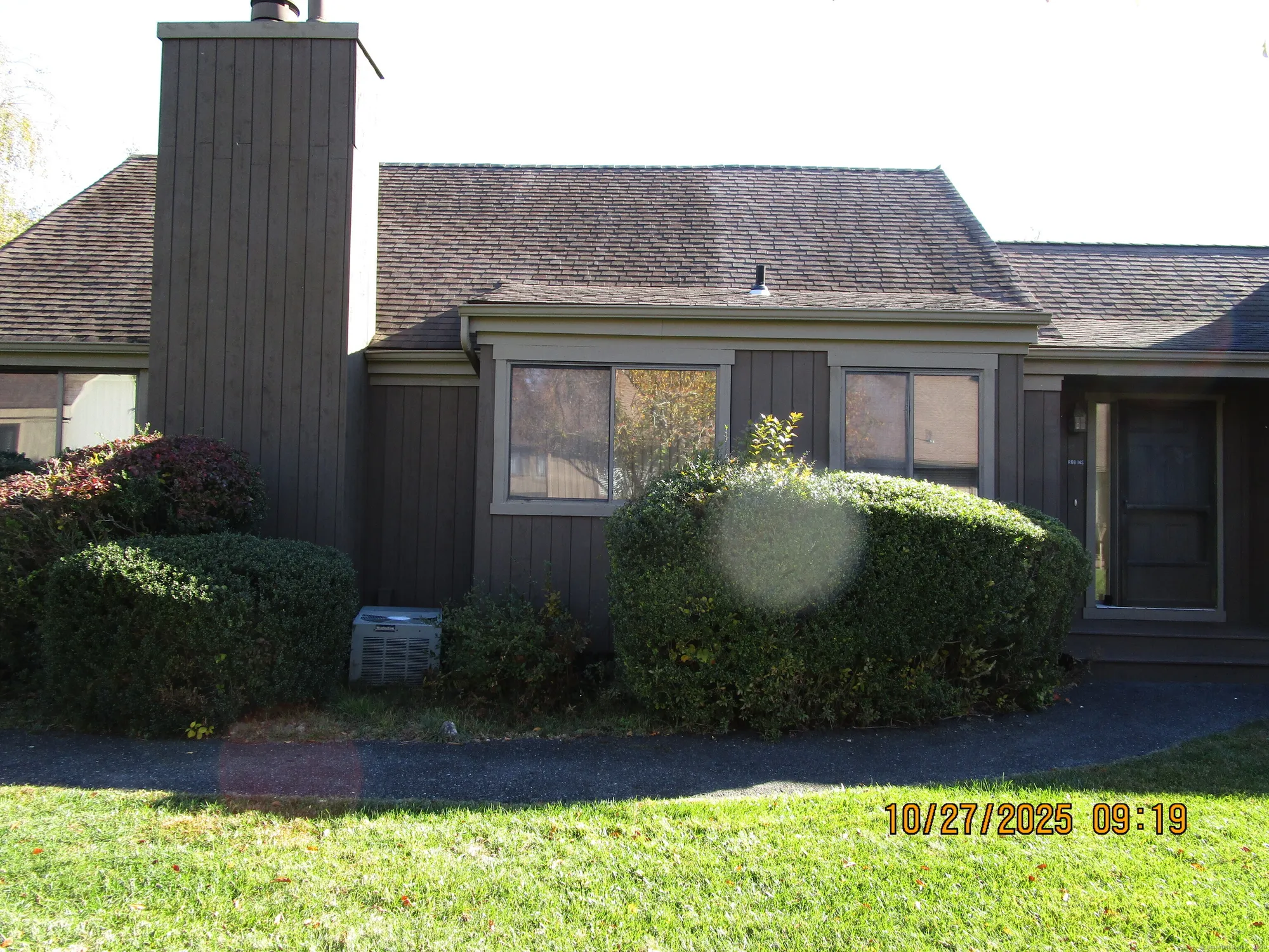 Property Slideshow image 4 of 9 | 619b erie ln # 619b, Stratford, CT, 06614