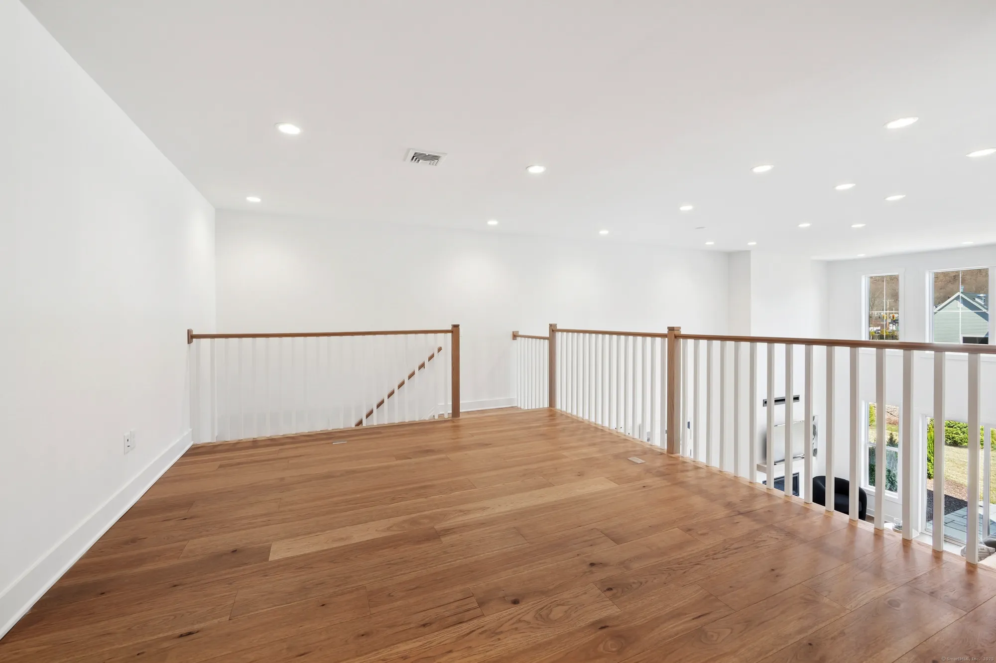 Property Slideshow image 8 of 16 | 12 whisper ridge way # 45, Woodbridge, CT, 06525