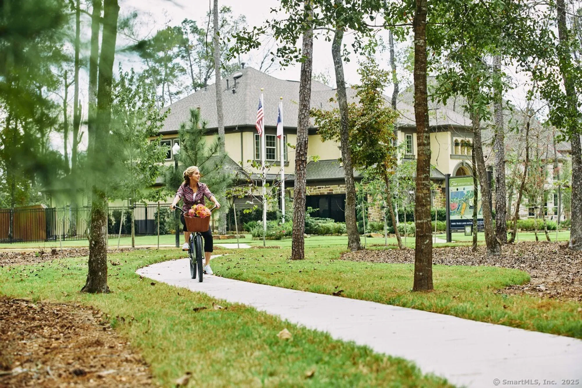 Property Slideshow image 16 of 17 | 21 heritage ln # 60, Woodbridge, CT, 06525