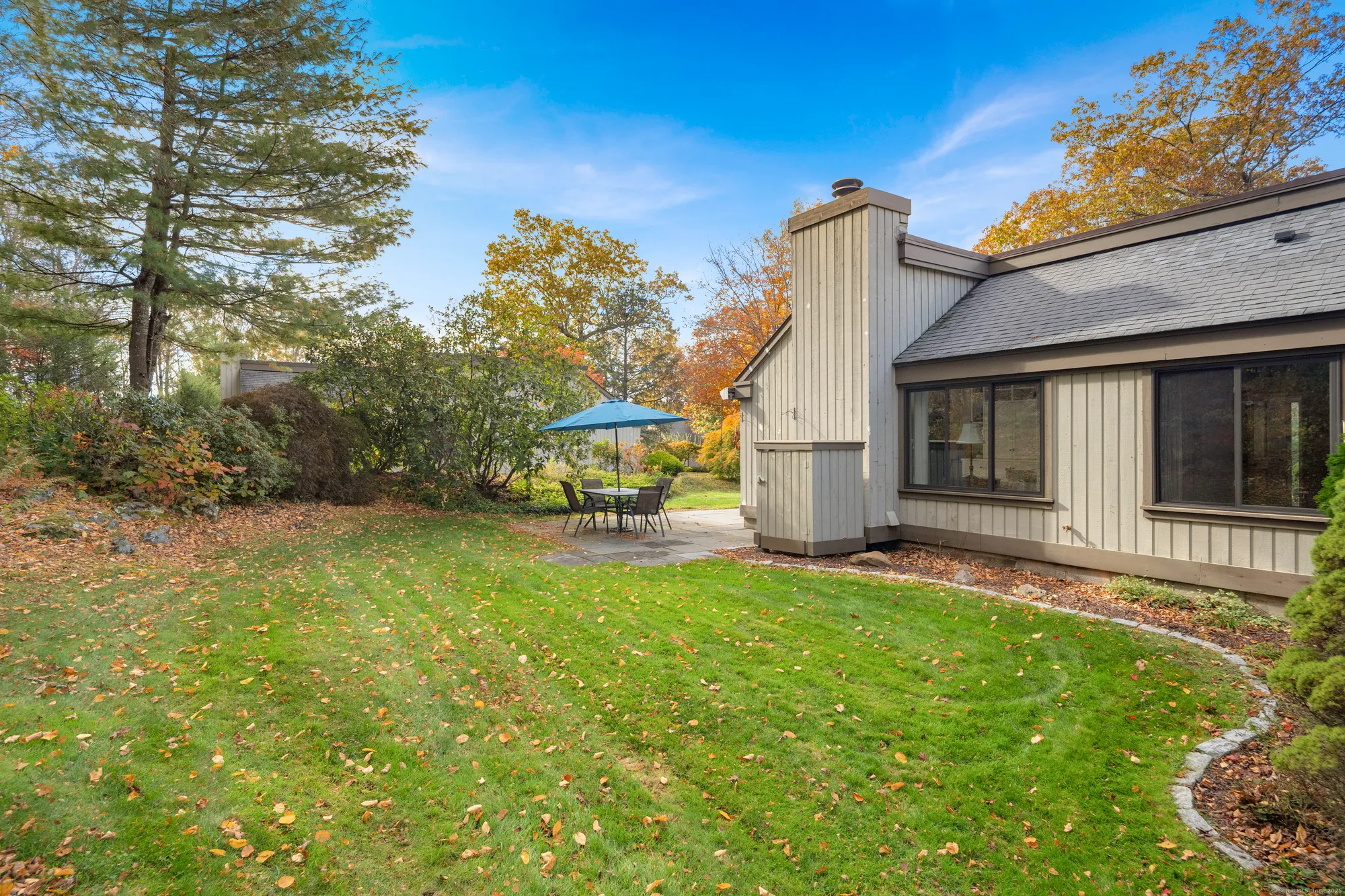 Property Slideshow image 6 of 25 | 7 heritage crst b, Southbury, CT, 06488