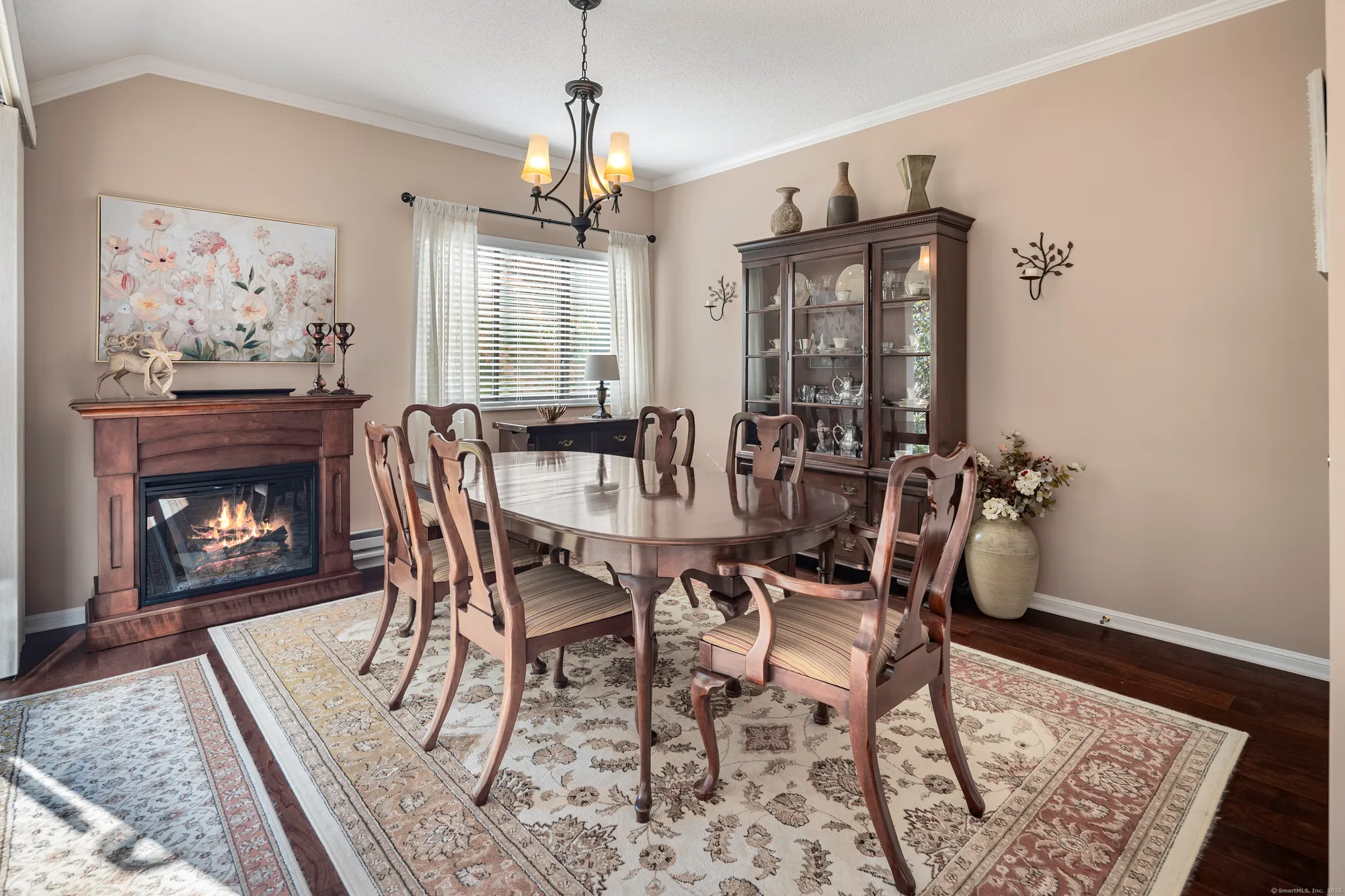 Property Slideshow image 13 of 25 | 7 heritage crst b, Southbury, CT, 06488