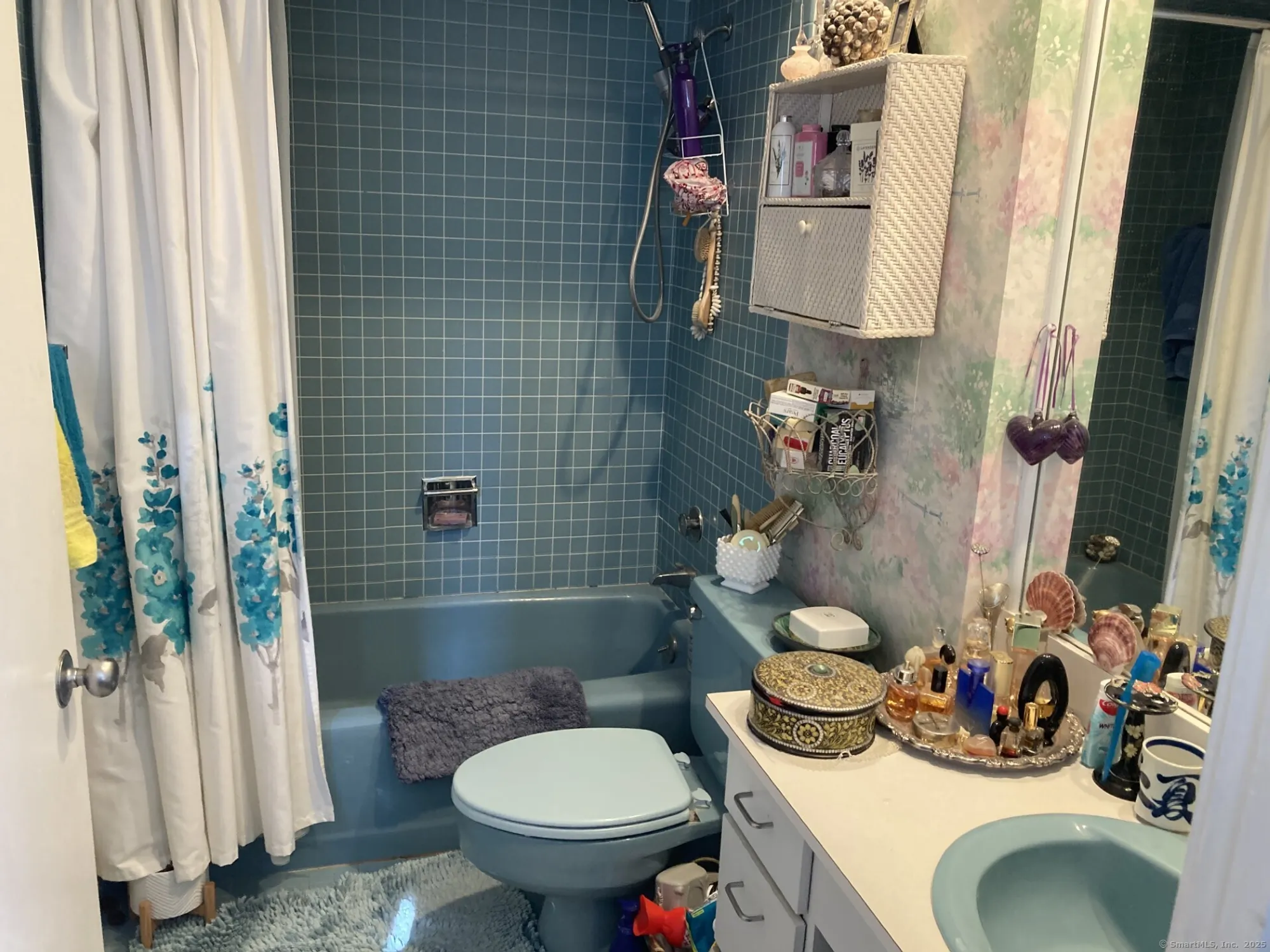 Property Slideshow image 17 of 40 | 73 heritage vlg c, Southbury, CT, 06488