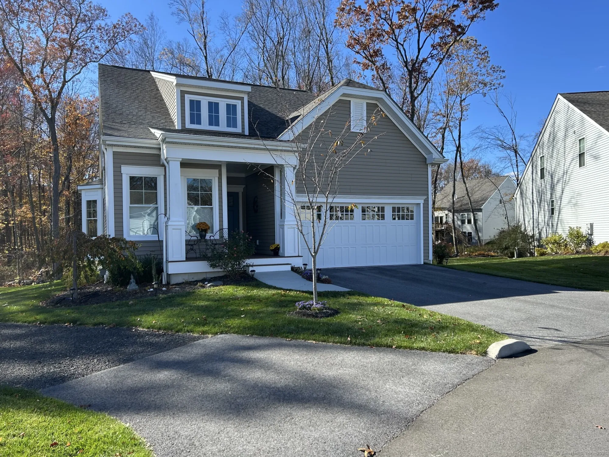 Property Slideshow image 1 of 1 | 930 tillinghast dr # 930, Oxford, CT, 06478