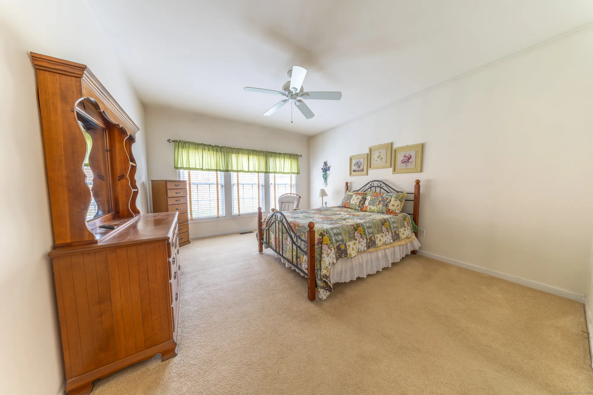 Property Slideshow image 16 of 29 | 413 mulligan dr # 413, Oxford, CT, 06478