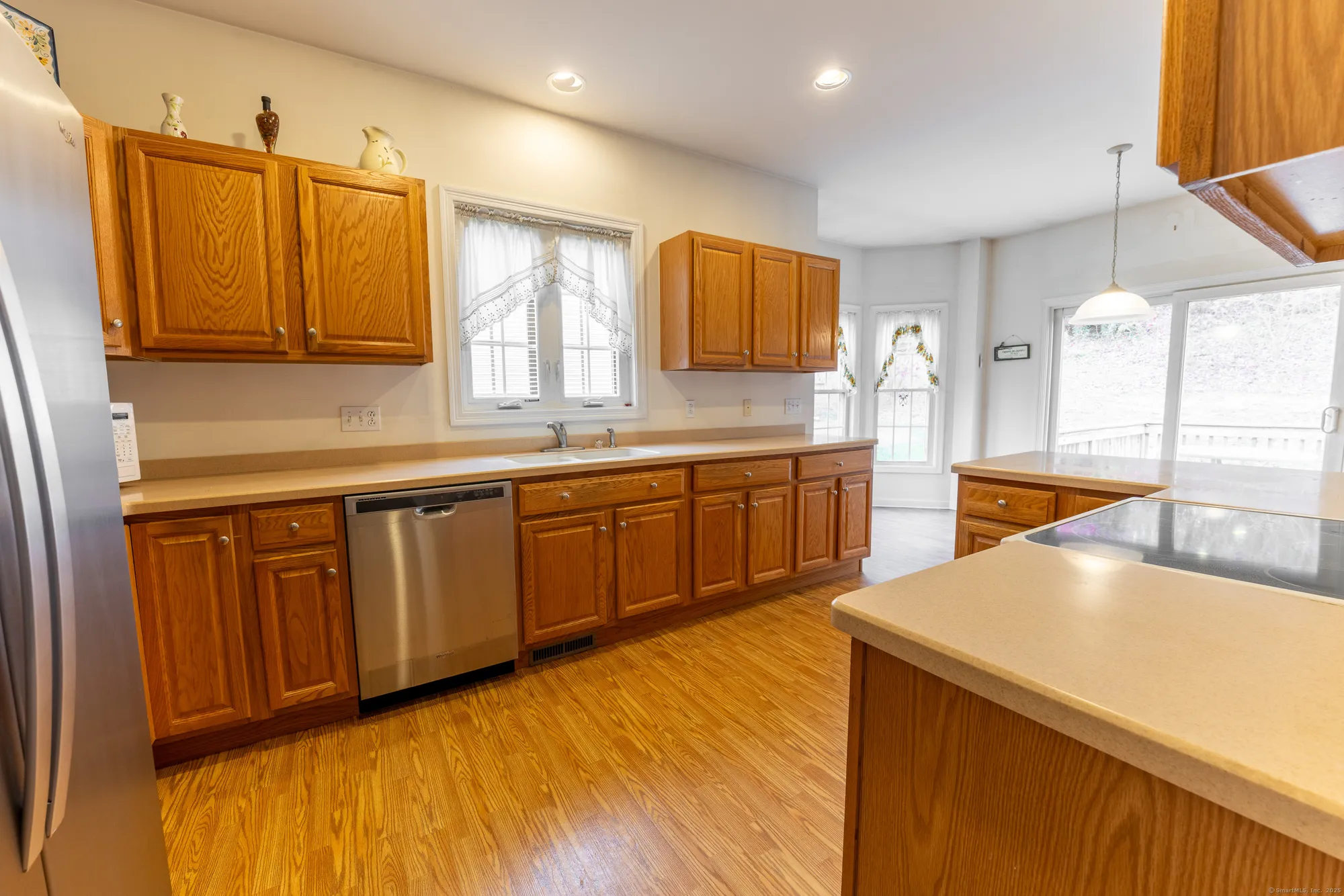 Property Slideshow image 13 of 29 | 413 mulligan dr # 413, Oxford, CT, 06478