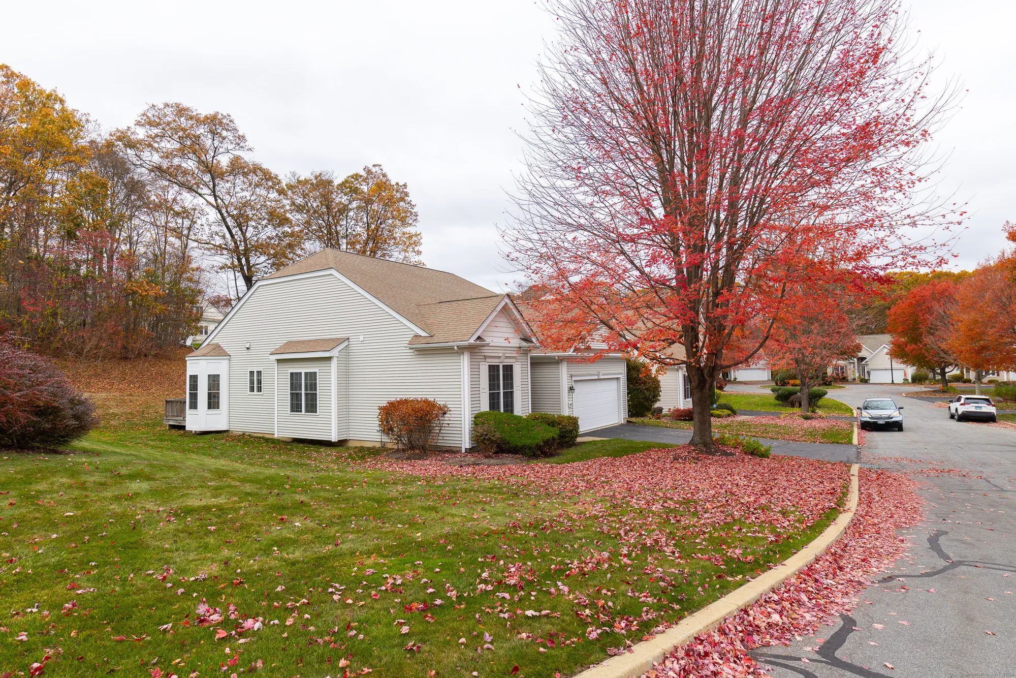 Property Slideshow image 27 of 29 | 413 mulligan dr # 413, Oxford, CT, 06478