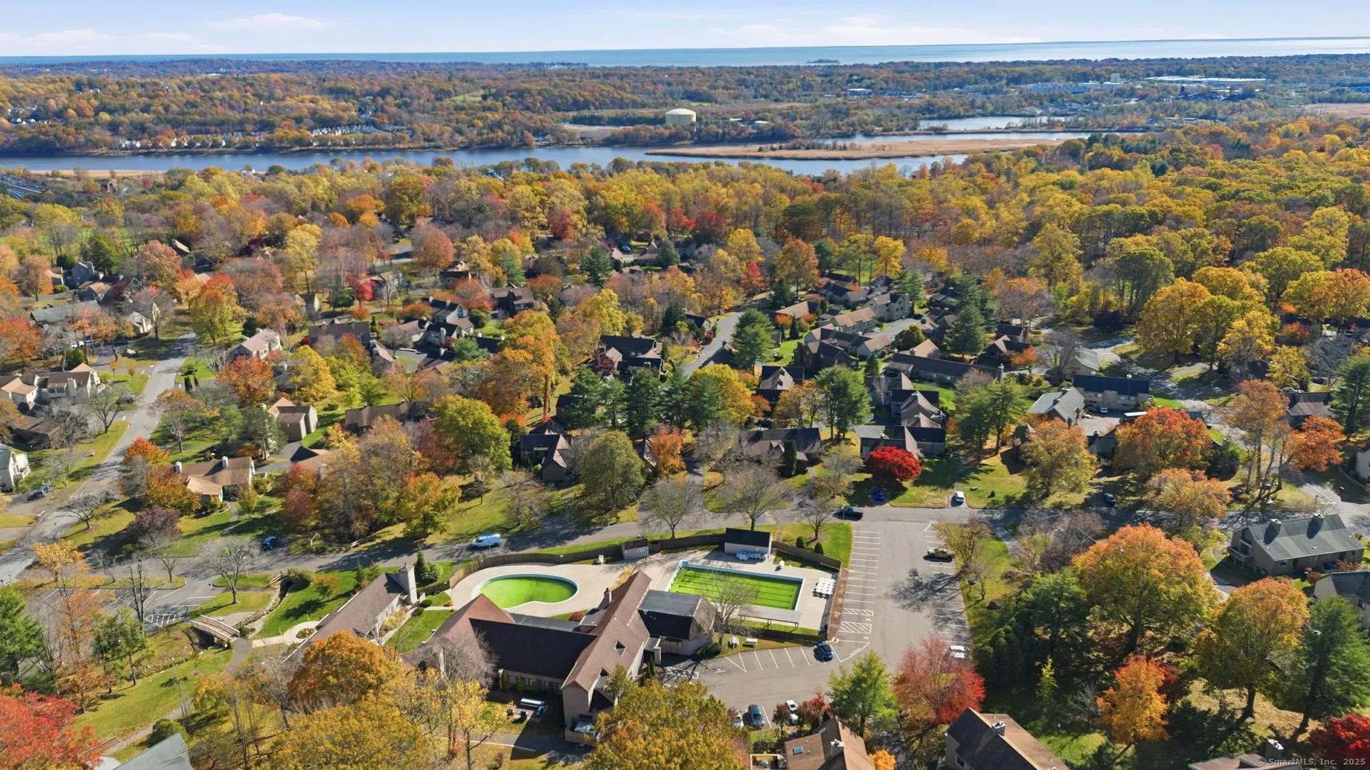 Property Slideshow image 37 of 39 | 375 piute ln b, Stratford, CT, 06614