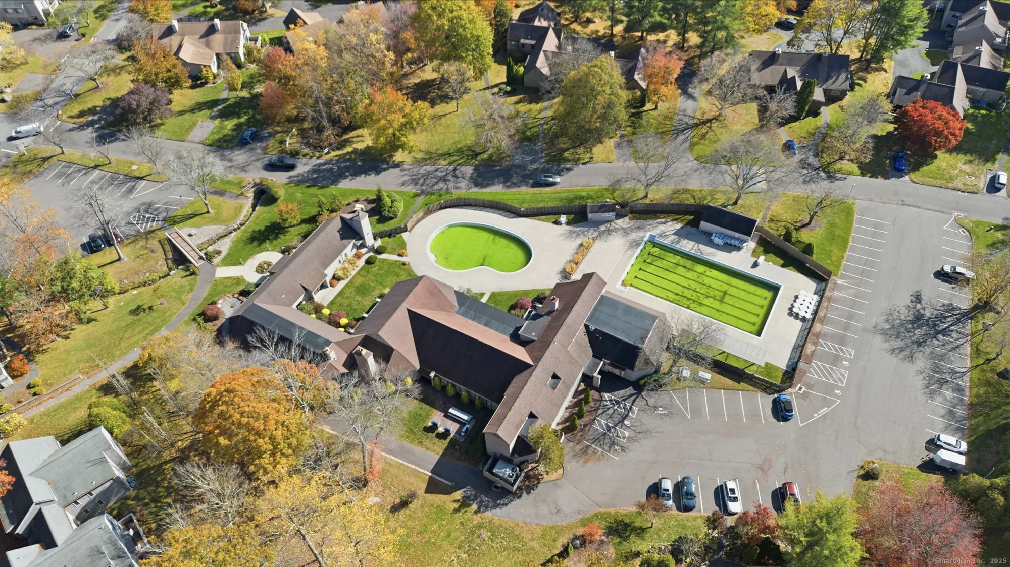 Property Slideshow image 38 of 39 | 375 piute ln b, Stratford, CT, 06614