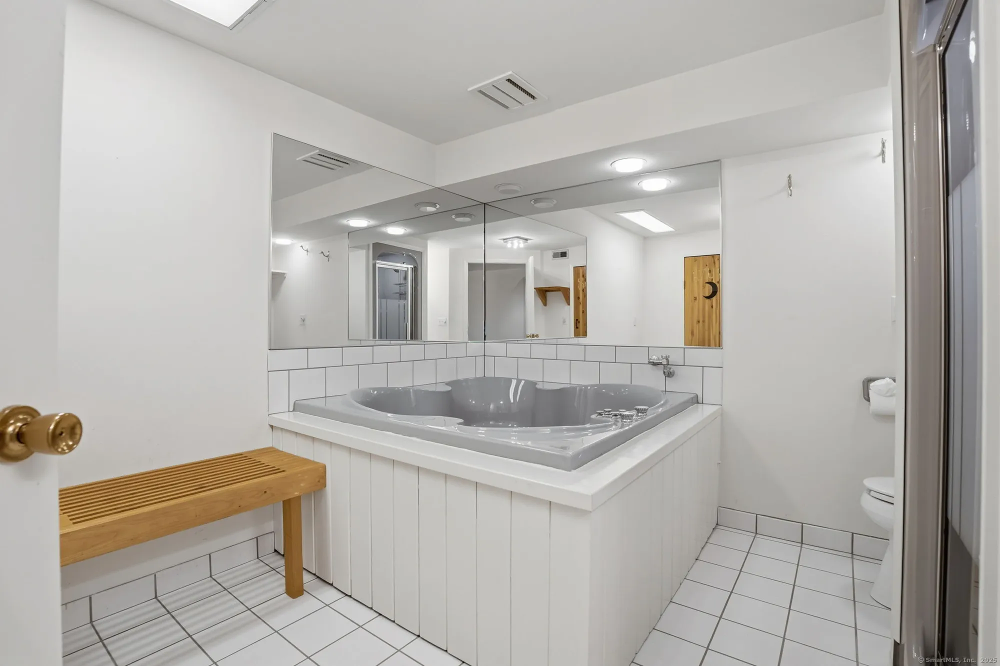 Property Slideshow image 29 of 39 | 375 piute ln b, Stratford, CT, 06614