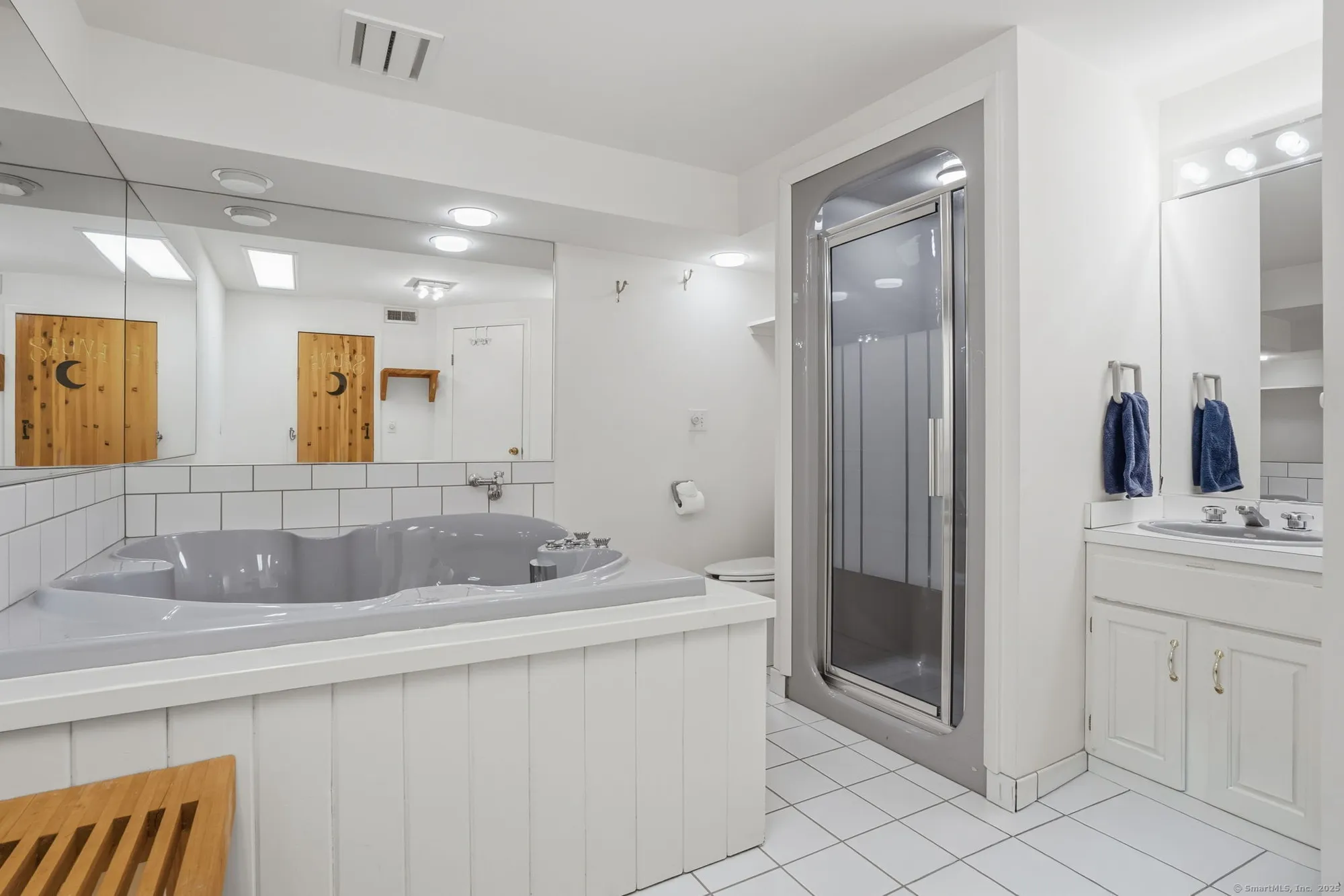 Property Slideshow image 28 of 39 | 375 piute ln b, Stratford, CT, 06614