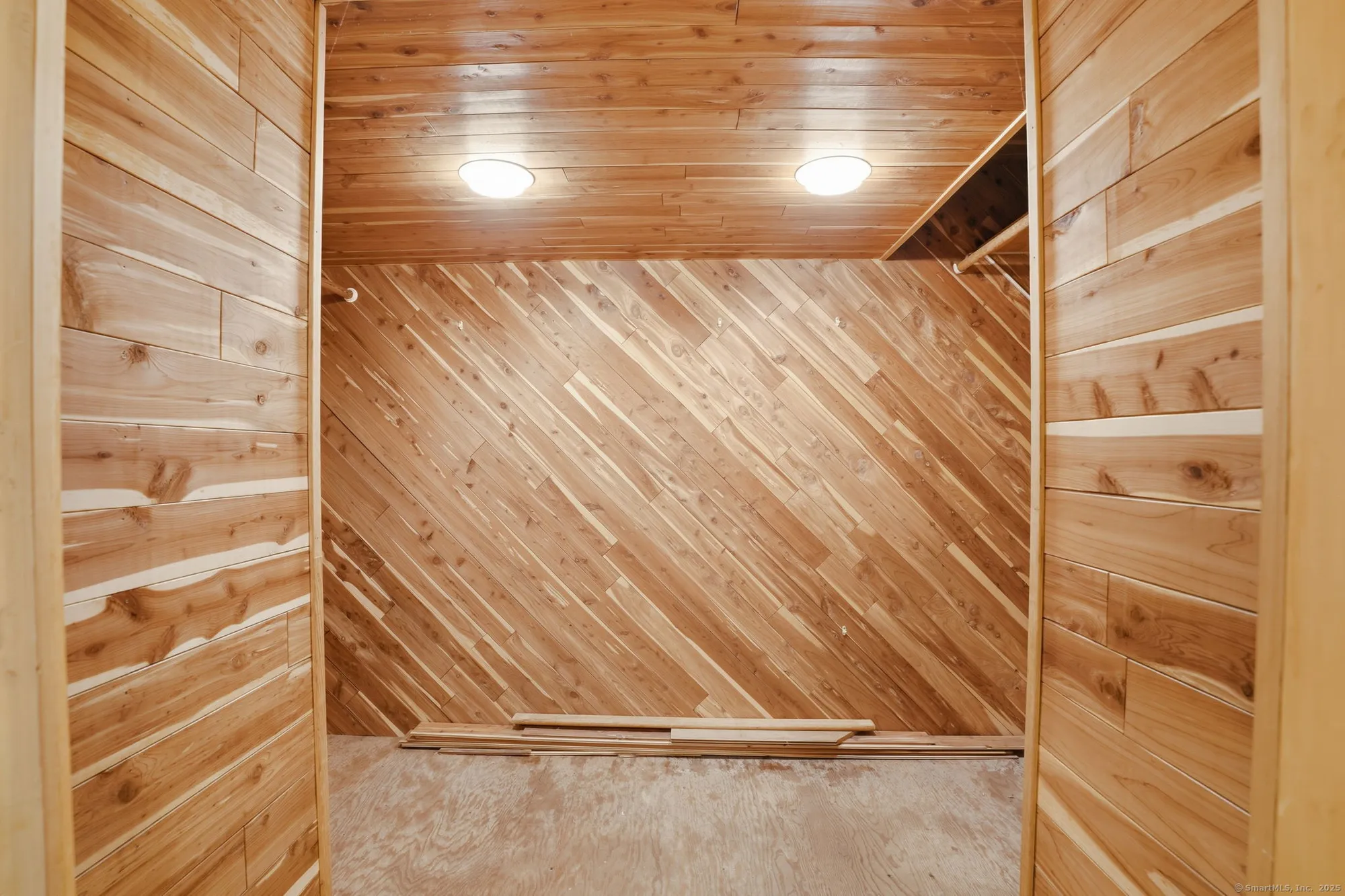 Property Slideshow image 34 of 39 | 375 piute ln b, Stratford, CT, 06614