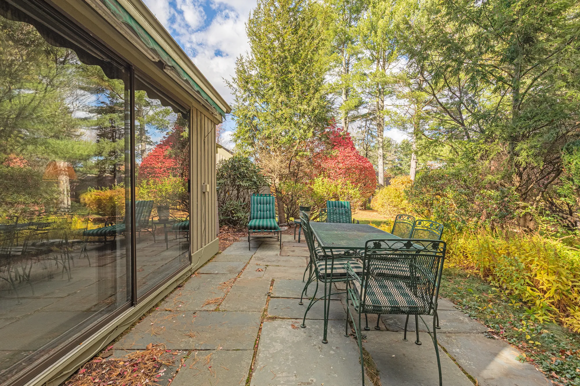 Property Slideshow image 14 of 19 | 701 heritage vlg b, Southbury, CT, 06488