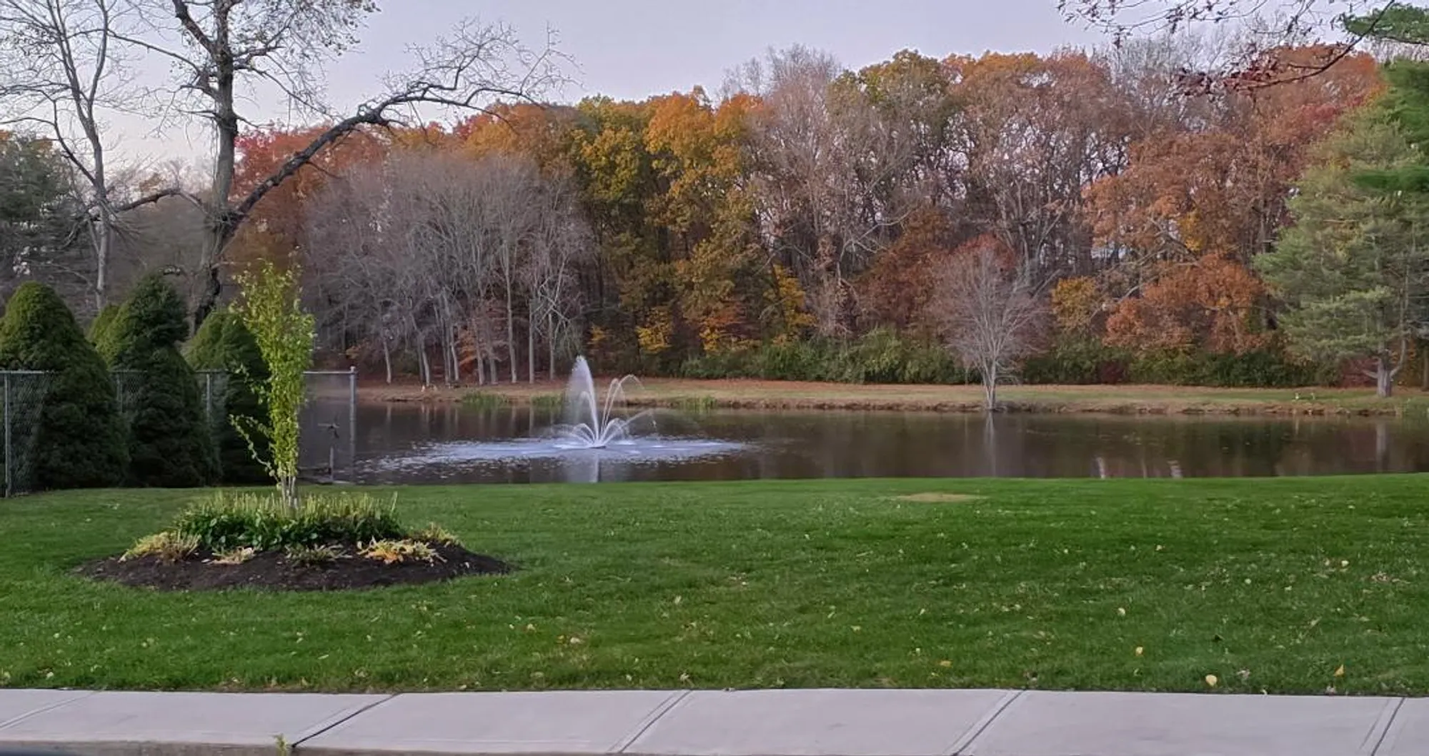 Property Slideshow image 2 of 14 | 373 lakeview dr # 373, Southington, CT, 06489