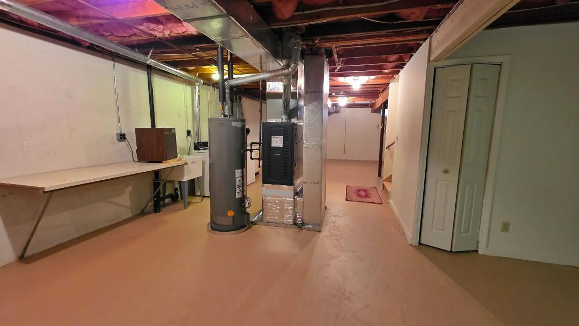 Property Slideshow image 8 of 14 | 373 lakeview dr # 373, Southington, CT, 06489