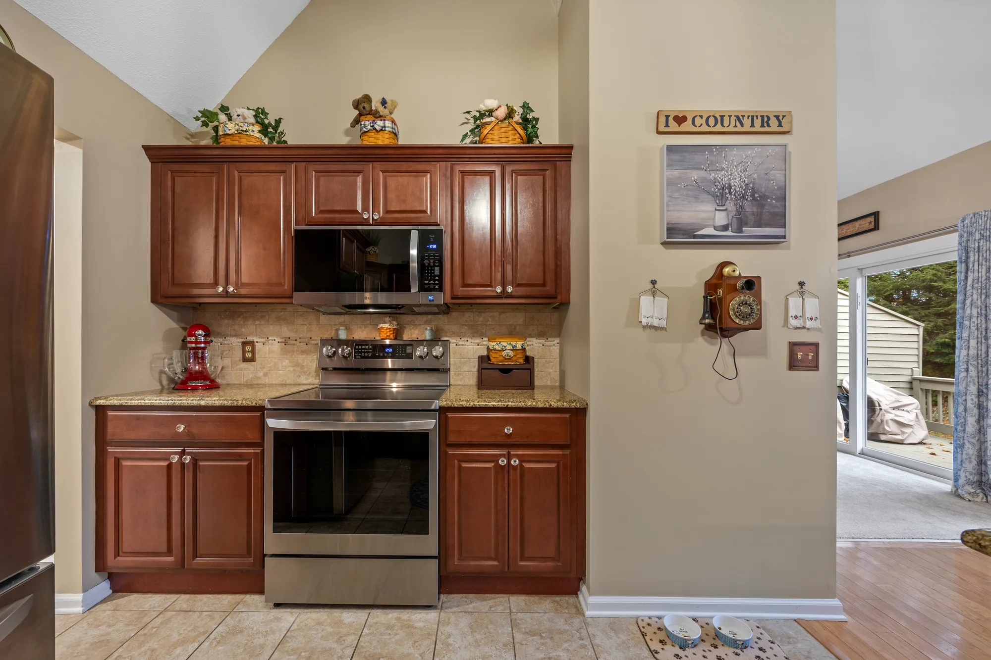 Property Slideshow image 12 of 26 | 85 clearview ct # 85, Southington, CT, 06489