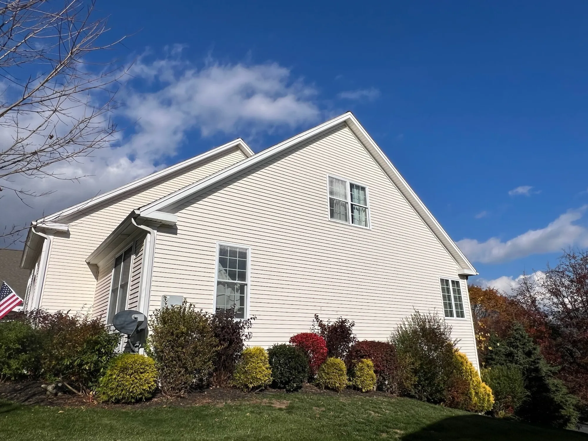 Property Slideshow image 4 of 9 | 2 gatesville ln # 6, Cromwell, CT, 06416