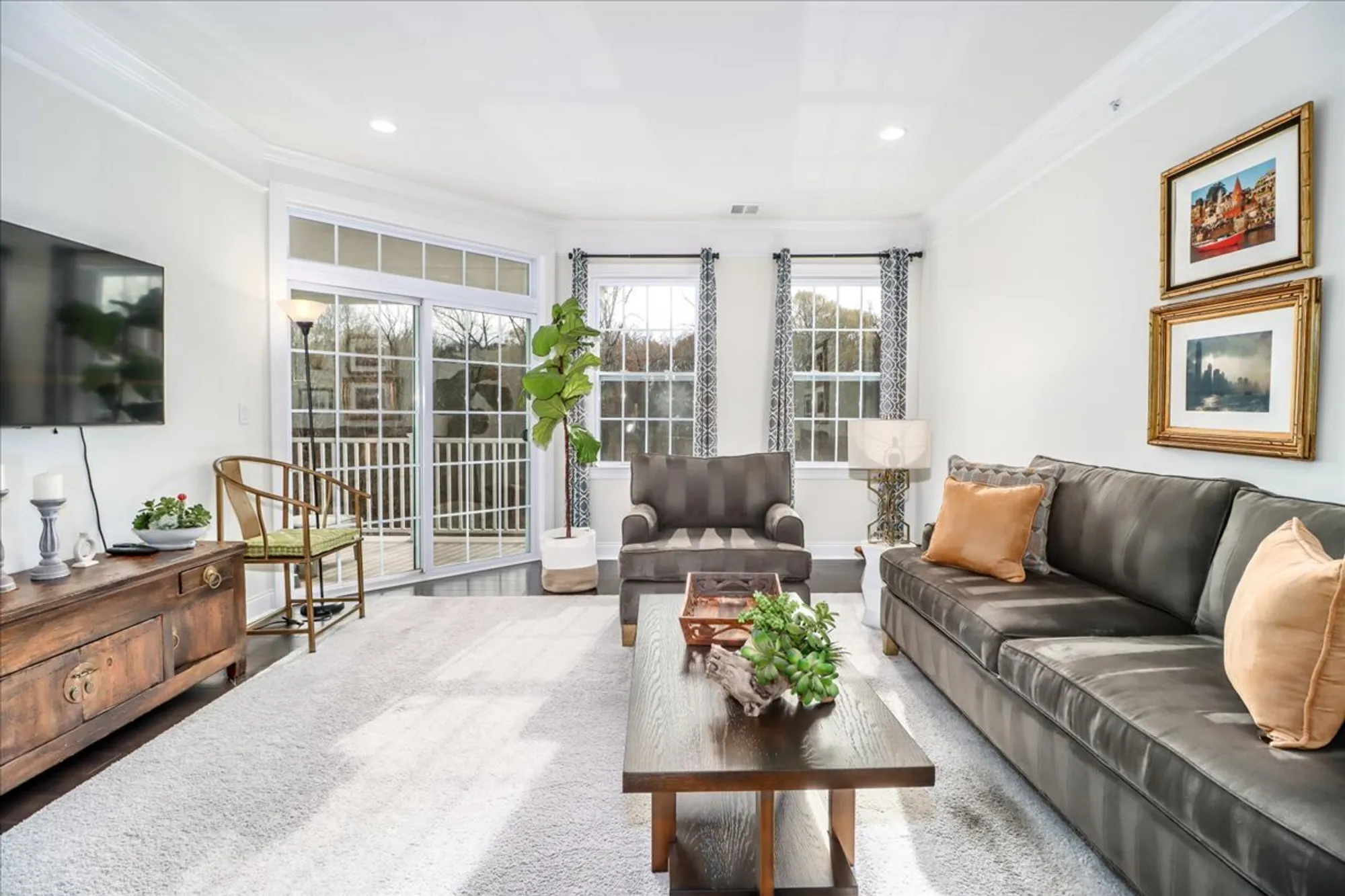 Property Slideshow image 7 of 38 | 433 brookside ct 433, Newtown, CT, 06470