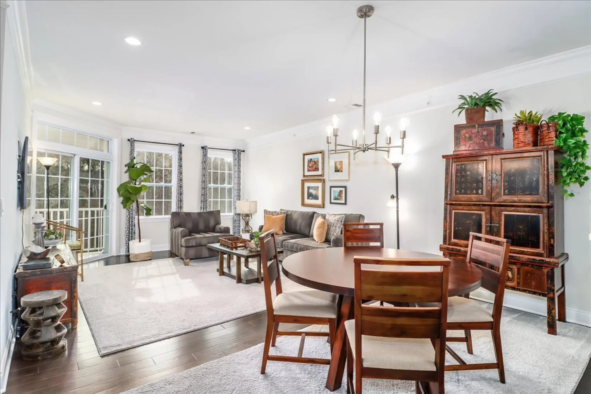 Property Slideshow image 11 of 38 | 433 brookside ct 433, Newtown, CT, 06470