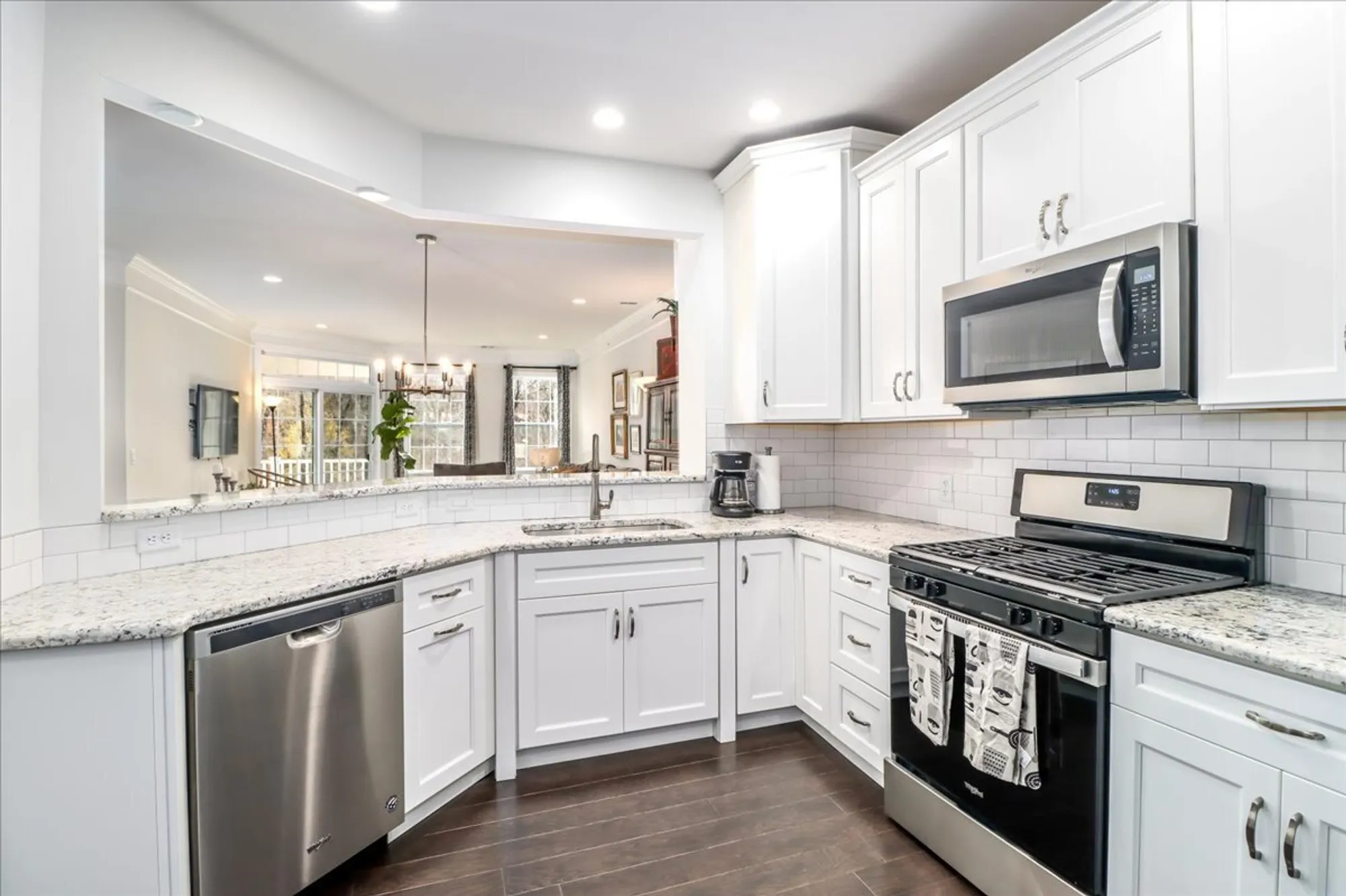 Property Slideshow image 15 of 38 | 433 brookside ct 433, Newtown, CT, 06470