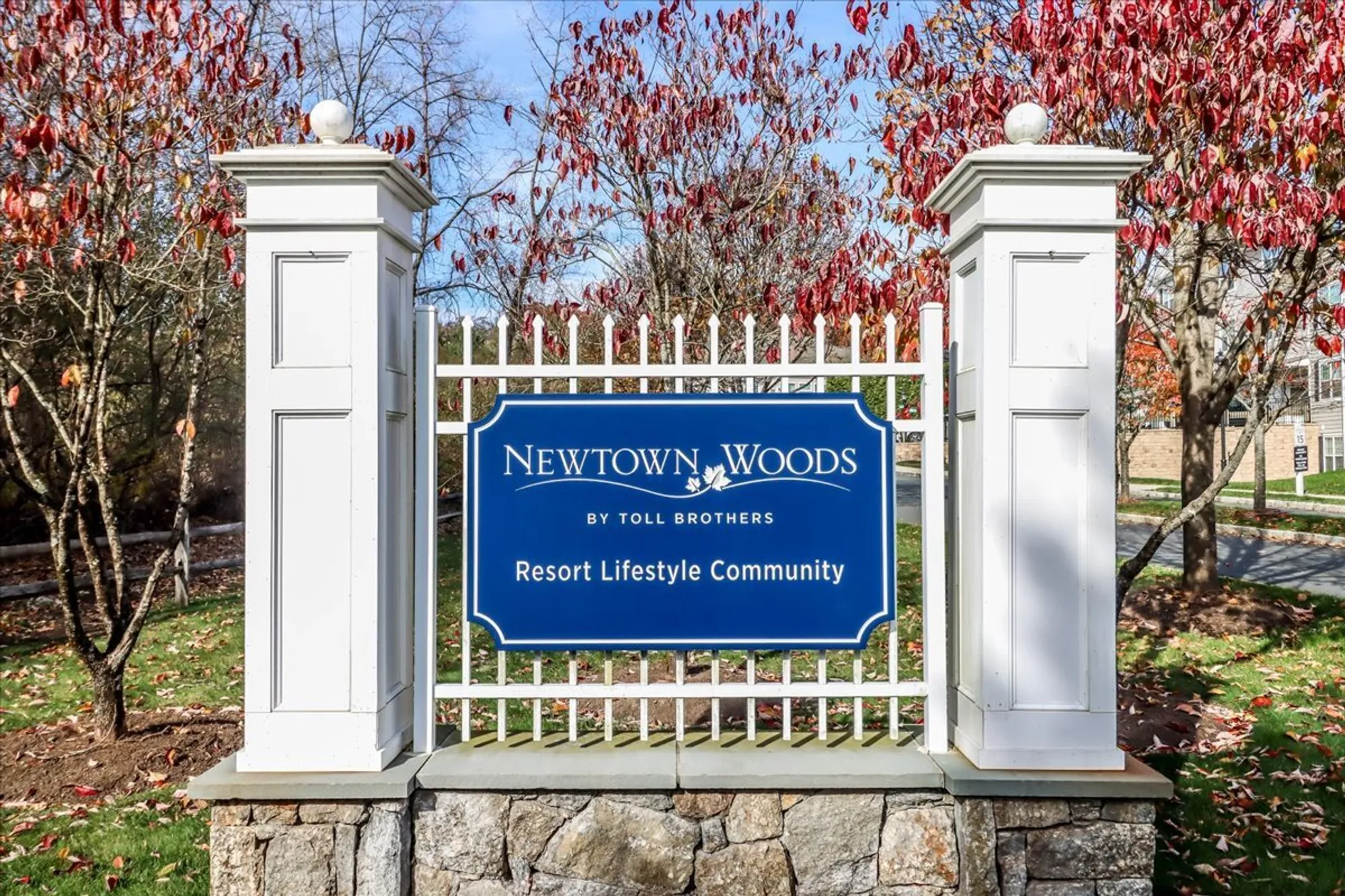 Property Slideshow image 1 of 38 | 433 brookside ct 433, Newtown, CT, 06470