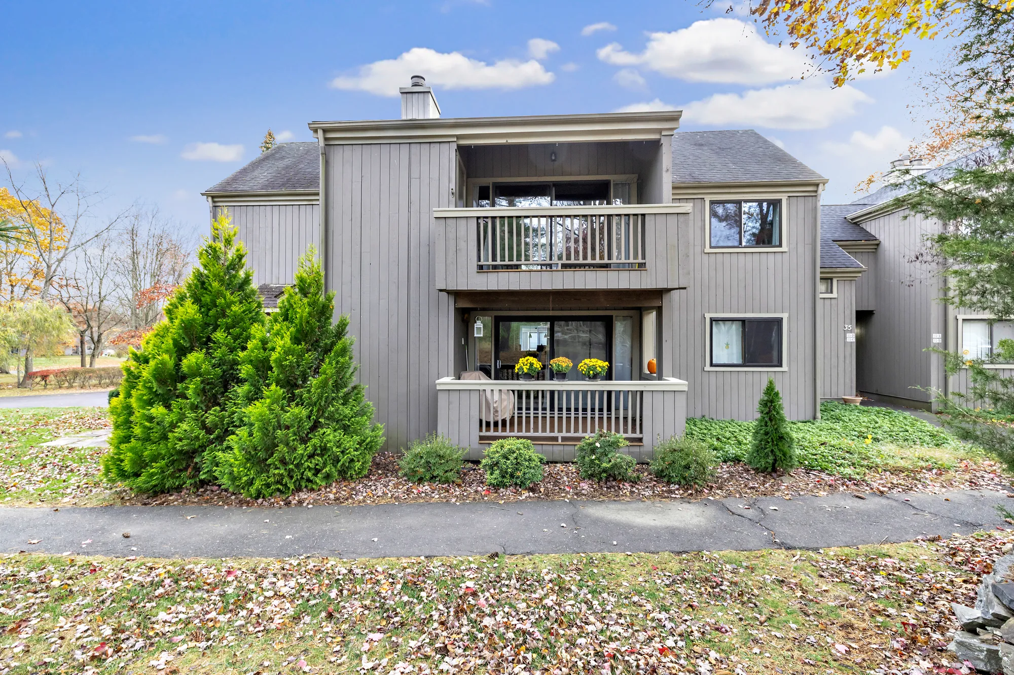 Property Slideshow image 34 of 40 | 35 algonquin ln d, Stratford, CT, 06614