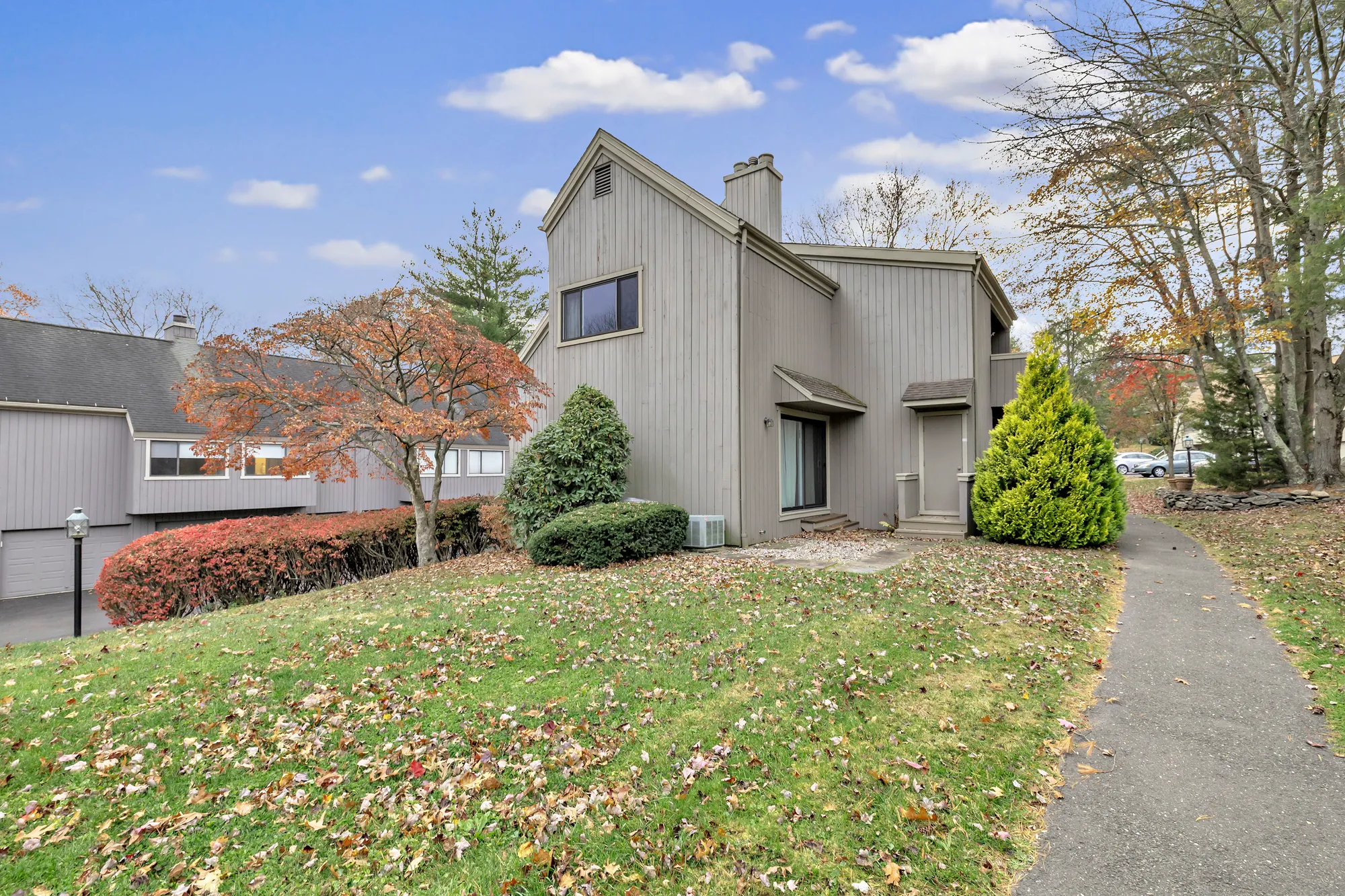 Property Slideshow image 36 of 40 | 35 algonquin ln d, Stratford, CT, 06614