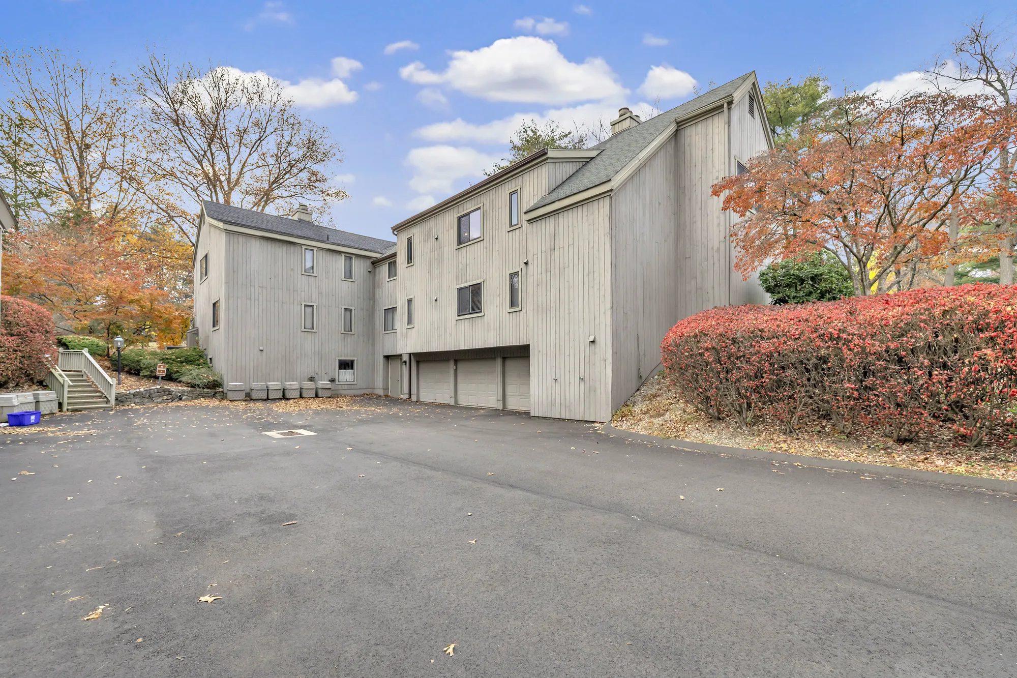 Property Slideshow image 37 of 40 | 35 algonquin ln d, Stratford, CT, 06614