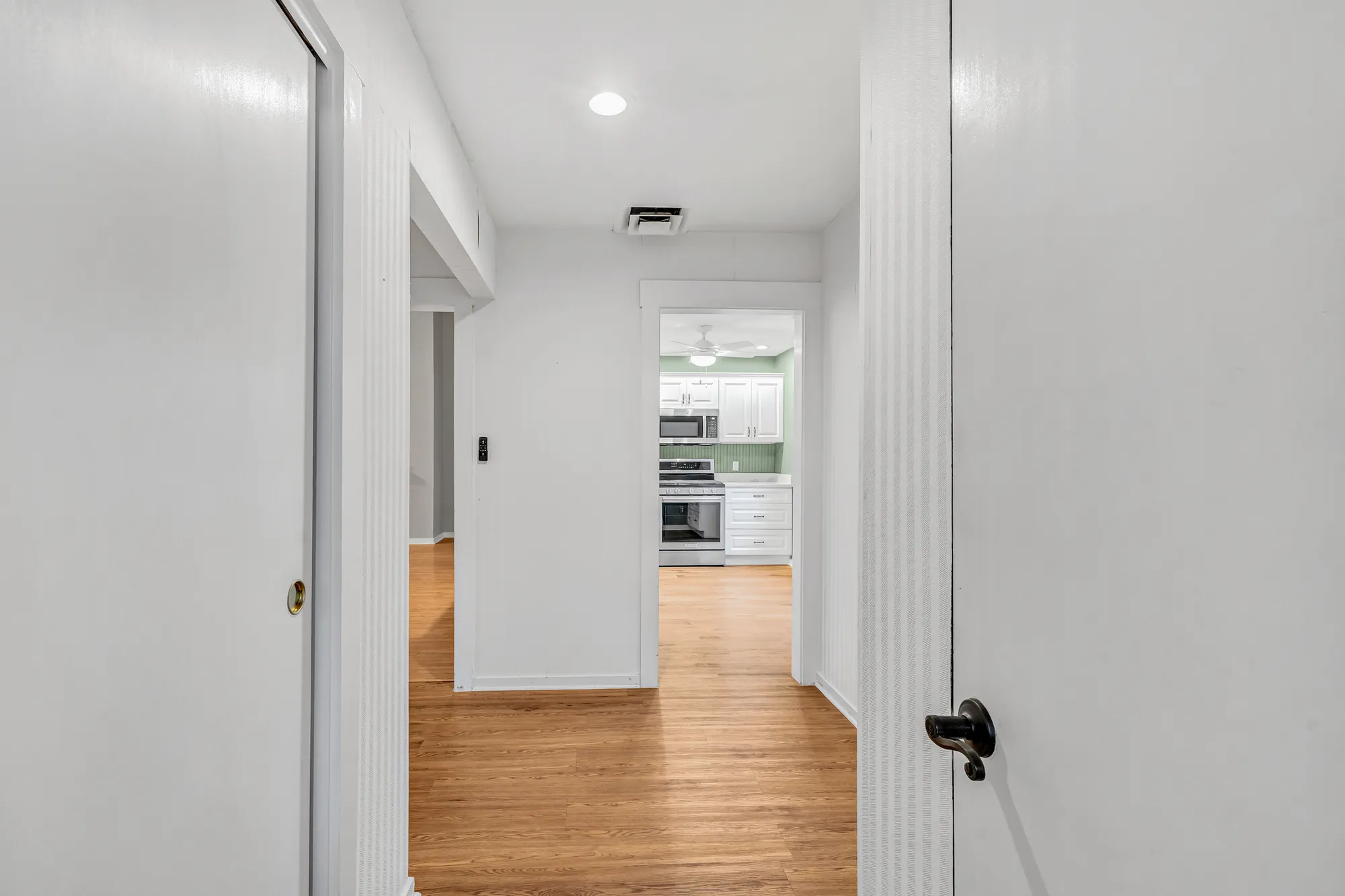 Property Slideshow image 5 of 40 | 35 algonquin ln d, Stratford, CT, 06614