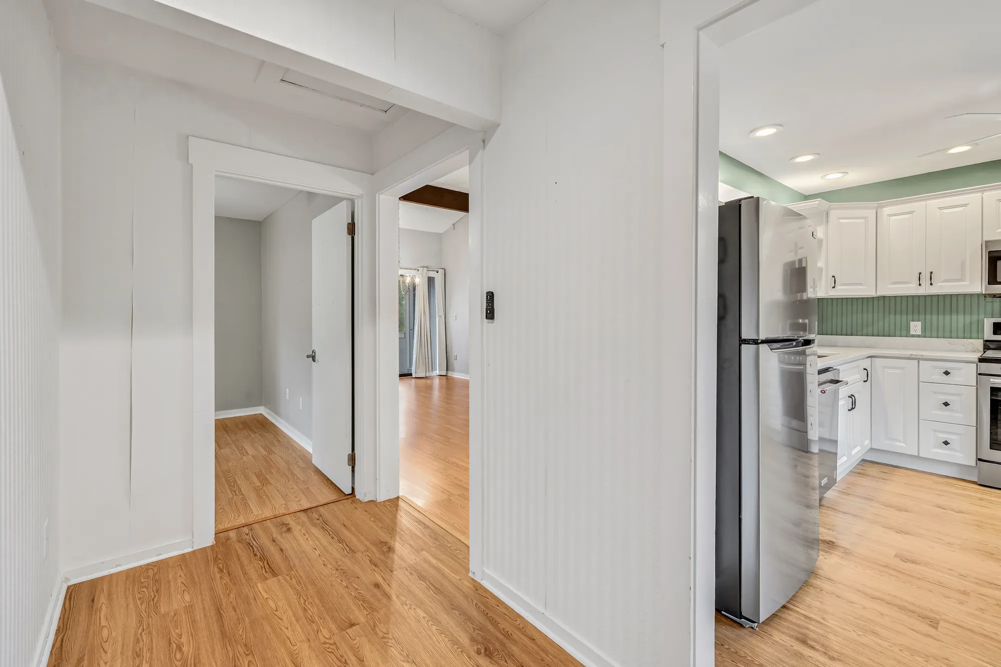 Property Slideshow image 6 of 40 | 35 algonquin ln d, Stratford, CT, 06614