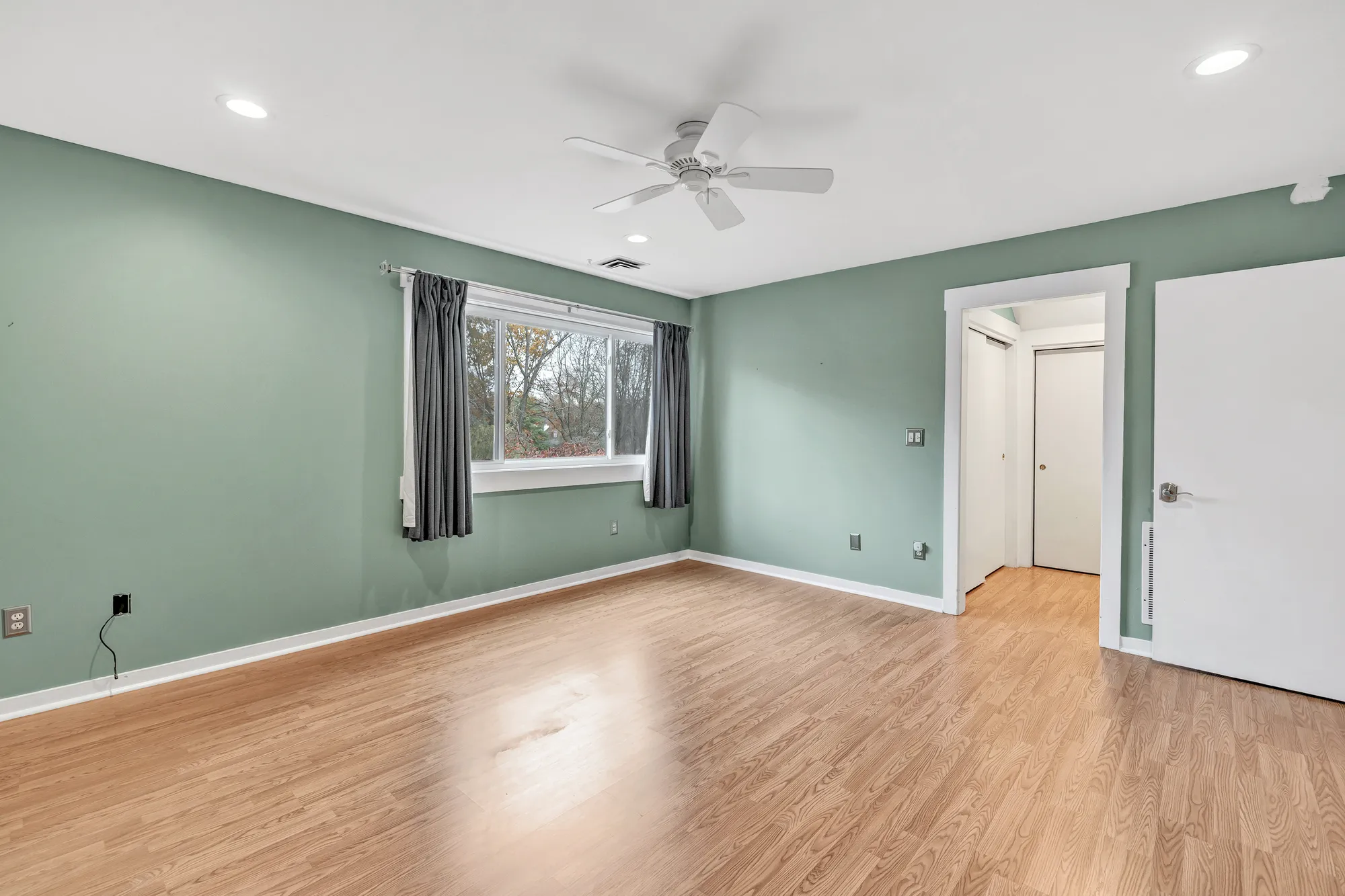 Property Slideshow image 21 of 40 | 35 algonquin ln d, Stratford, CT, 06614