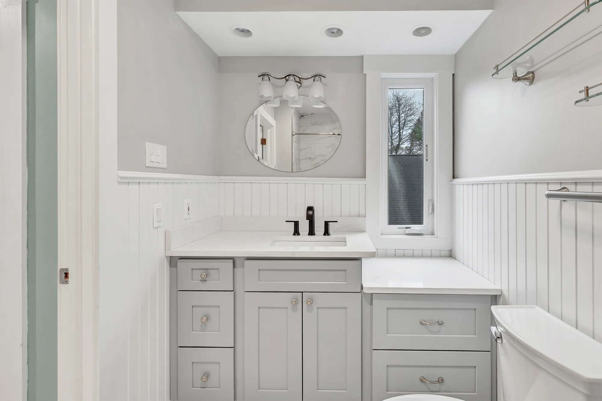 Property Slideshow image 25 of 40 | 35 algonquin ln d, Stratford, CT, 06614