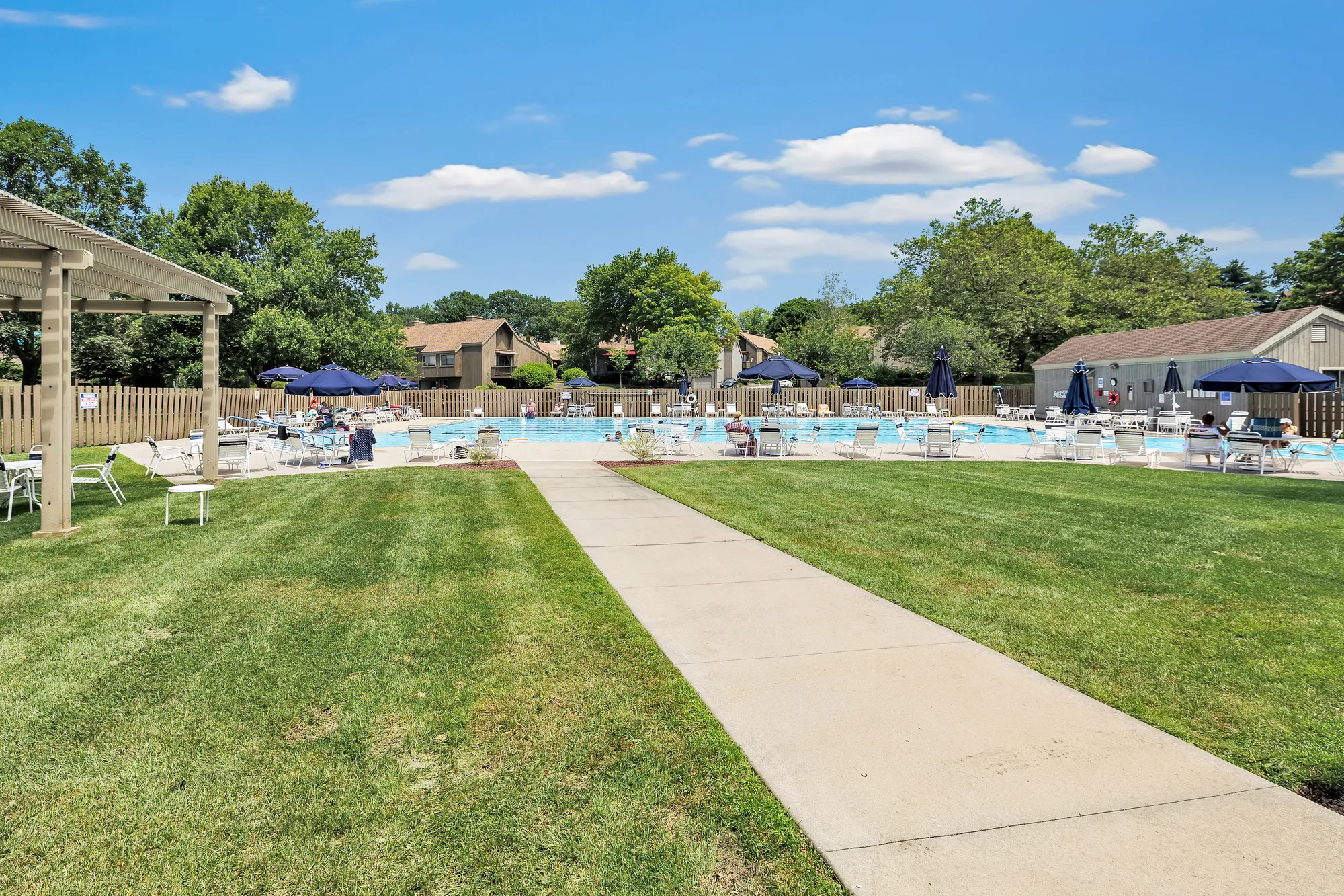 Property Slideshow image 33 of 40 | 35 algonquin ln d, Stratford, CT, 06614