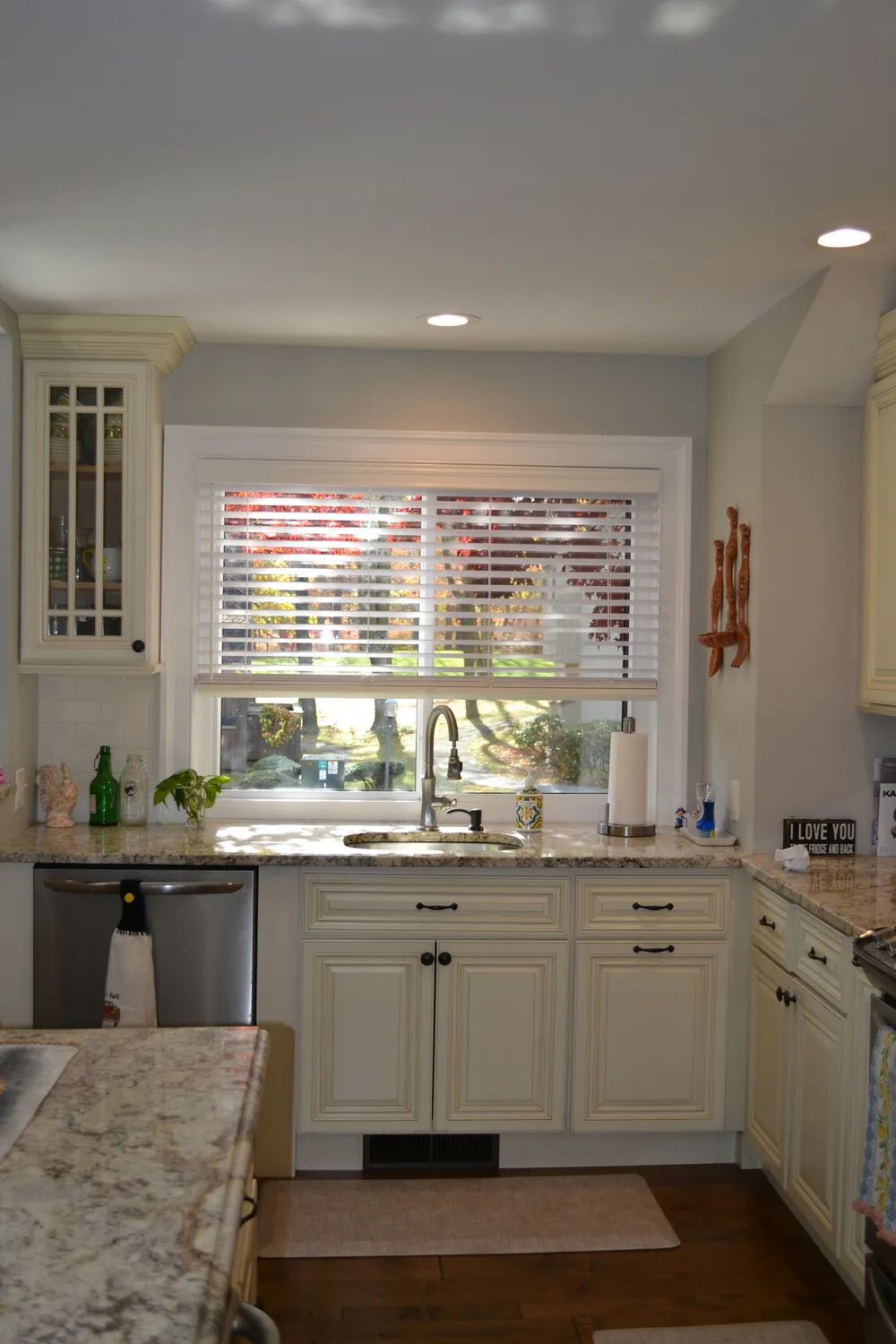 Property Slideshow image 11 of 24 | 289 agawam dr b, Stratford, CT, 06614