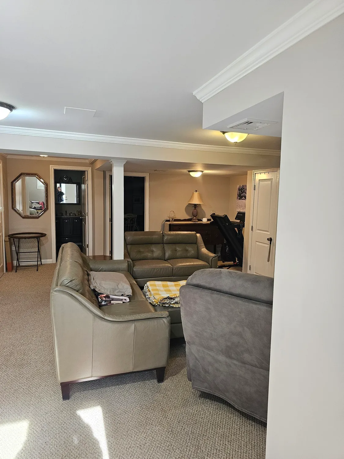 Property Slideshow image 19 of 24 | 289 agawam dr b, Stratford, CT, 06614