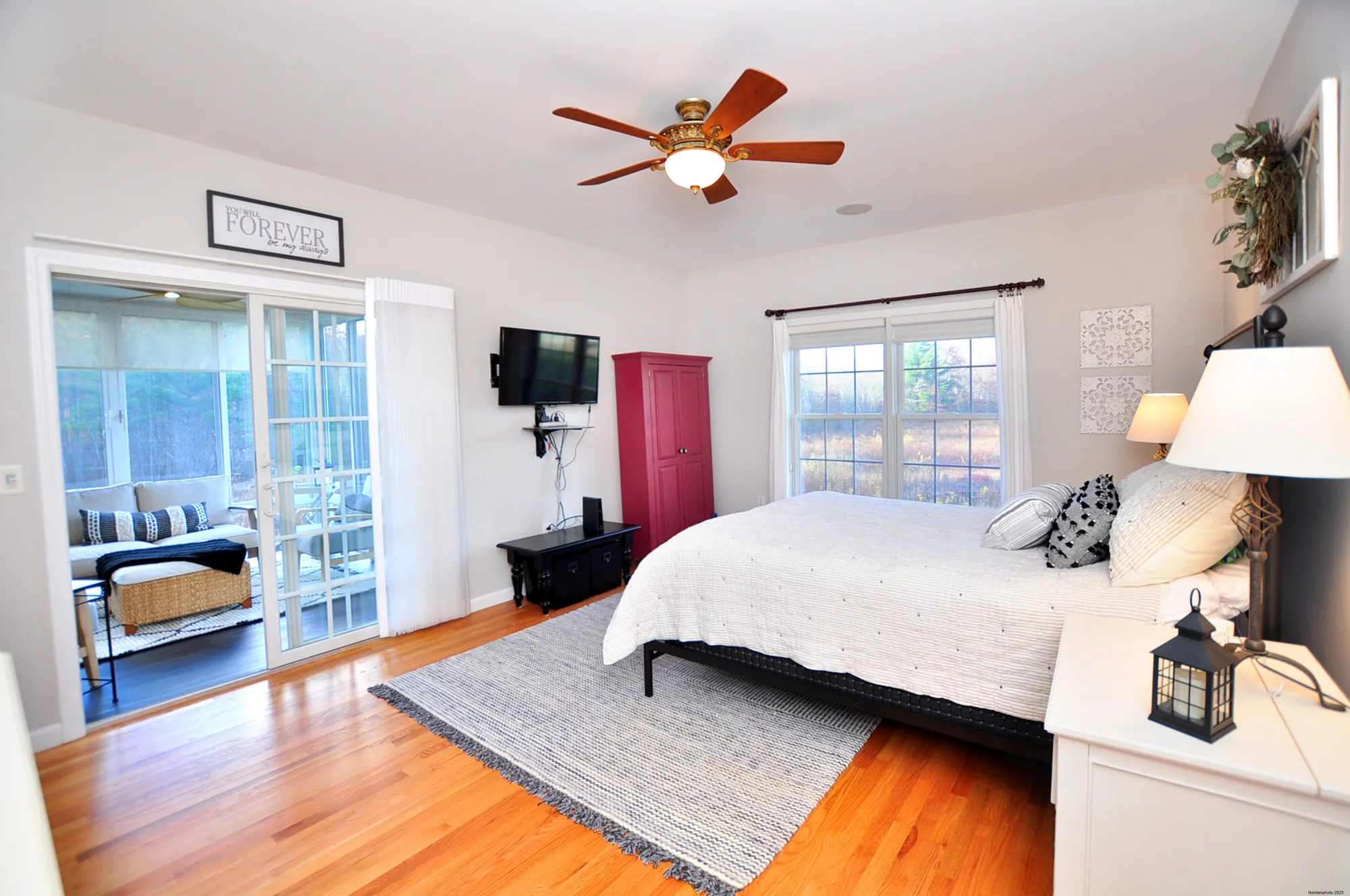 Property Slideshow image 22 of 40 | 23 dewberry way # 23, Suffield, CT, 06078